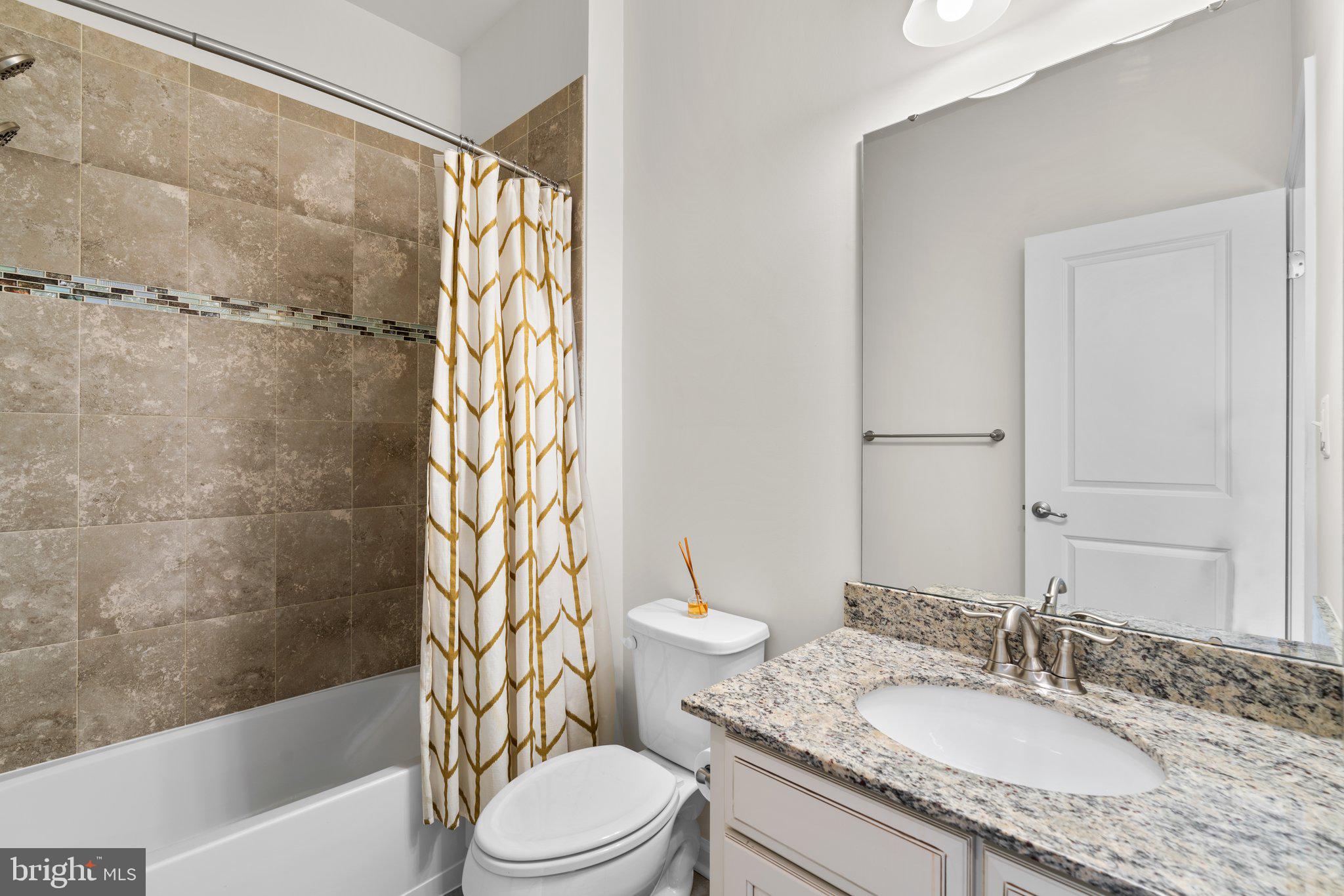 HOWARD SQUARE - Residential