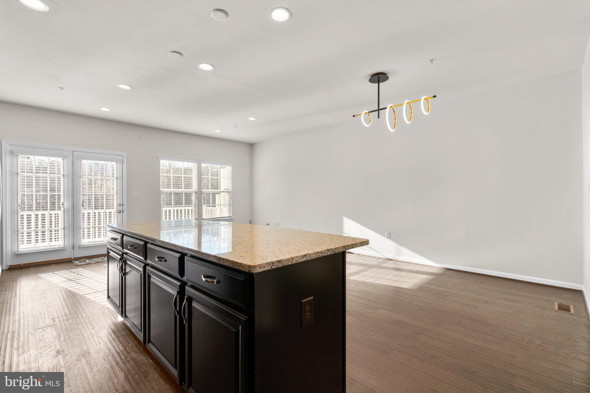 HOWARD SQUARE - Residential