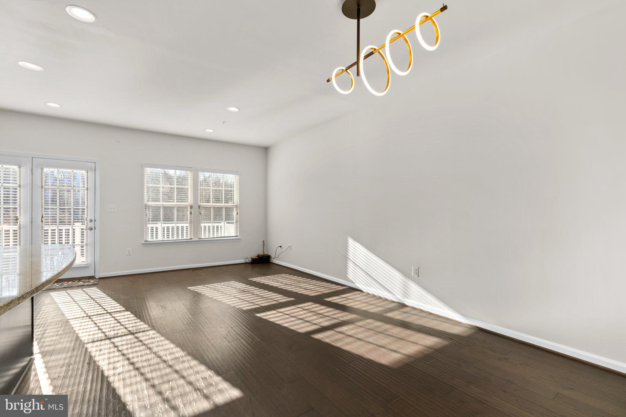 HOWARD SQUARE - Residential