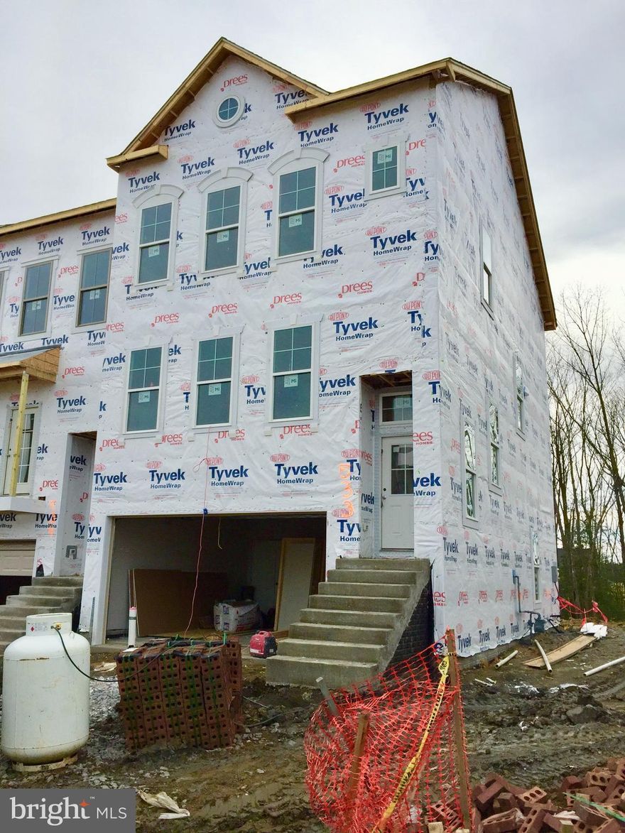 New Energy Smart Drees townhome features open concept, large kitchen island, luxury master bedroom with separate vanities and large walk-in closet.