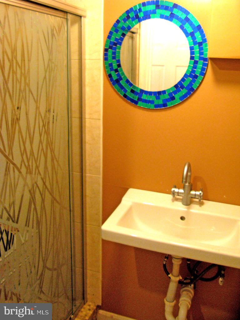 LIFESTYLE AT SULLY STATION - Residential Lease