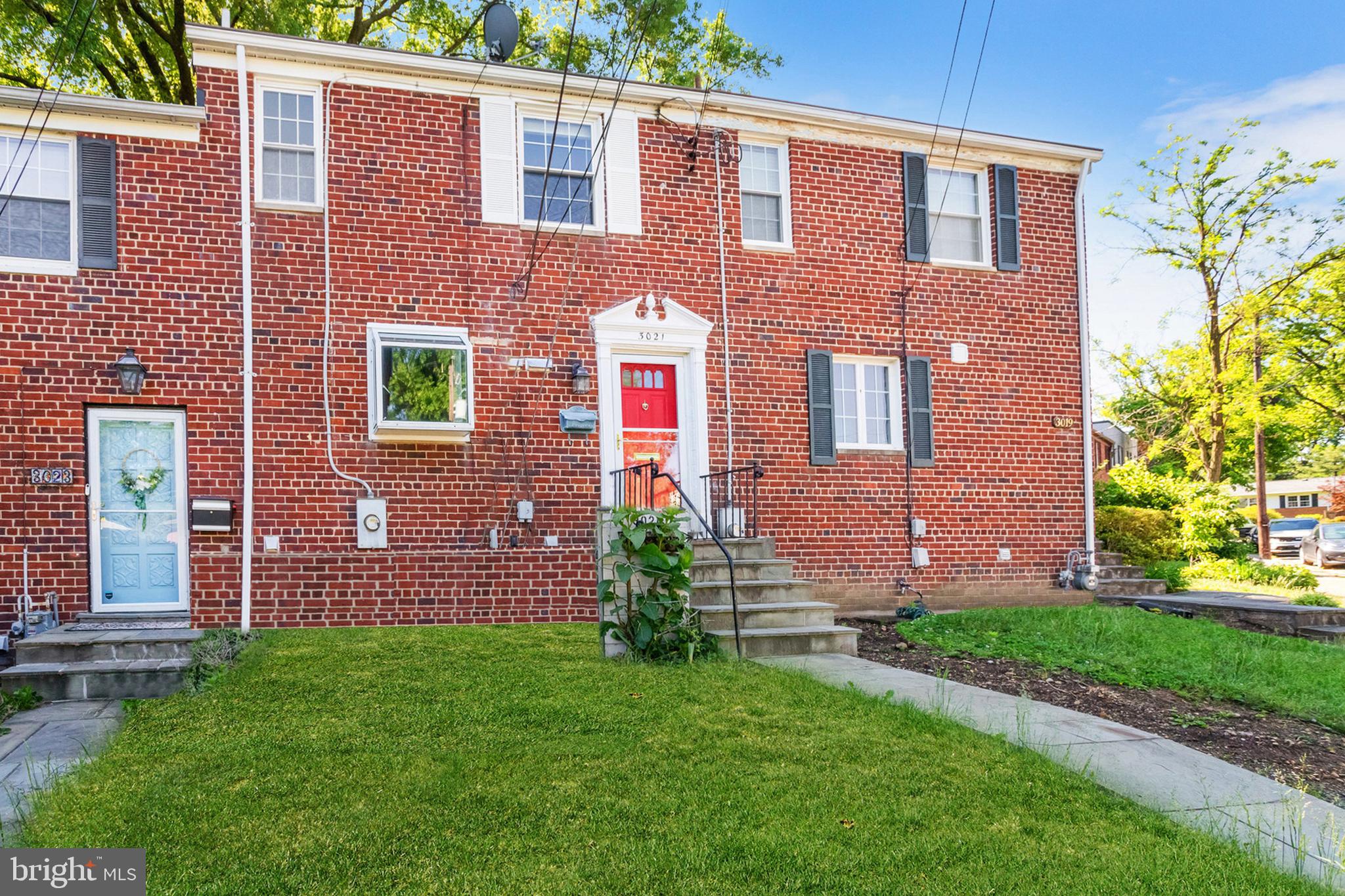 WARWICK VILLAGE - Residential