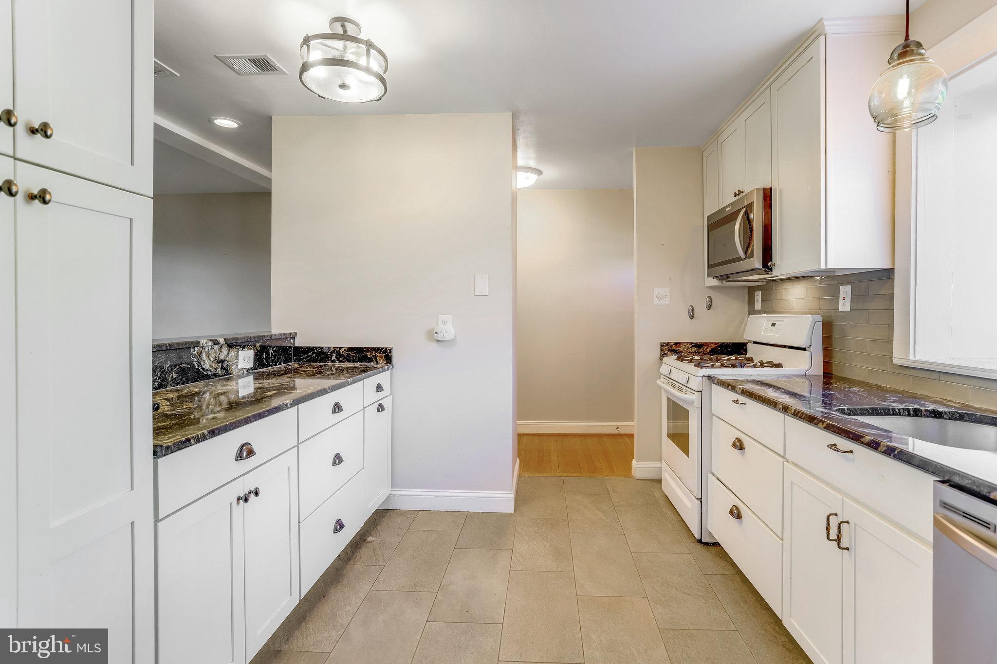 WARWICK VILLAGE - Residential