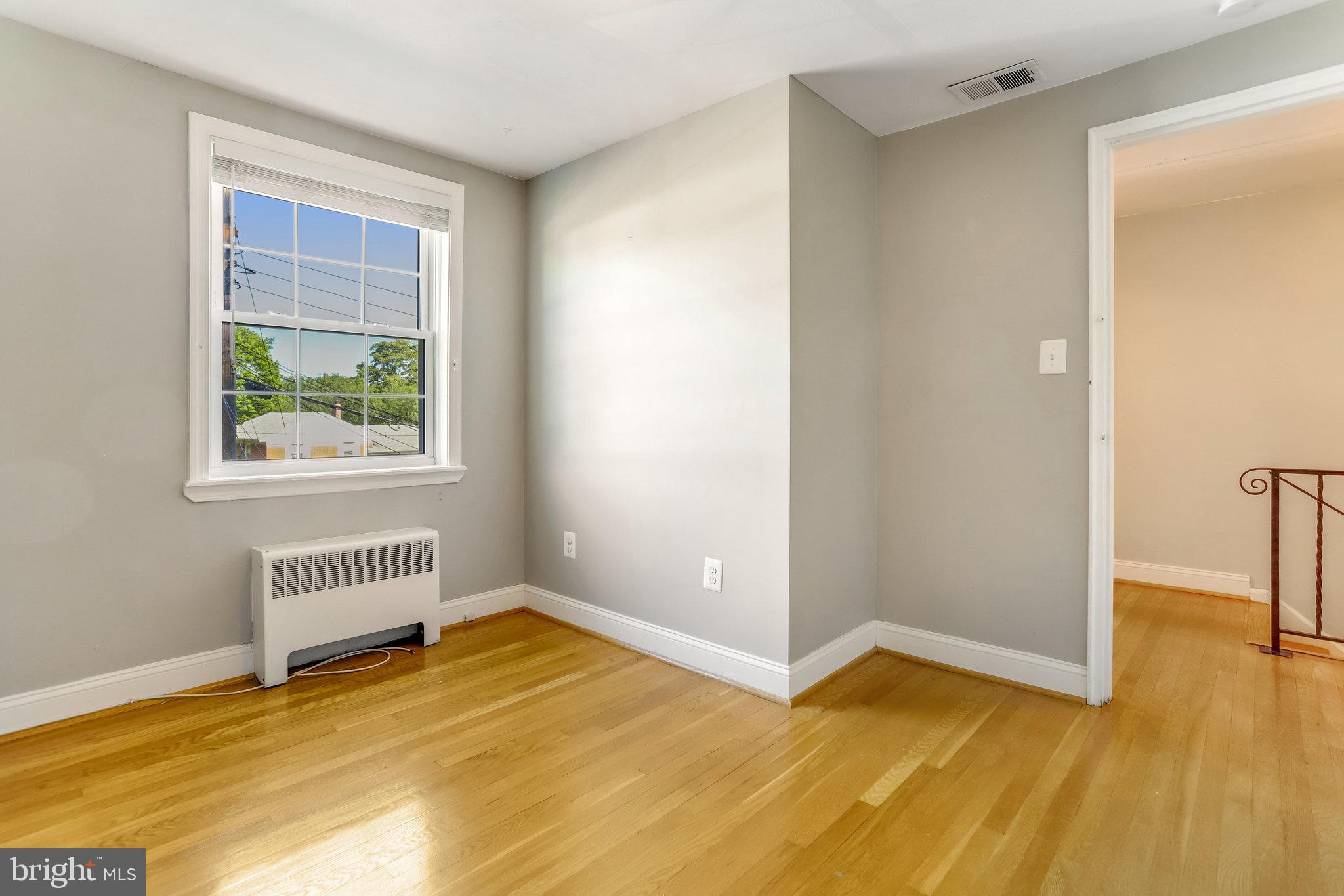 WARWICK VILLAGE - Residential