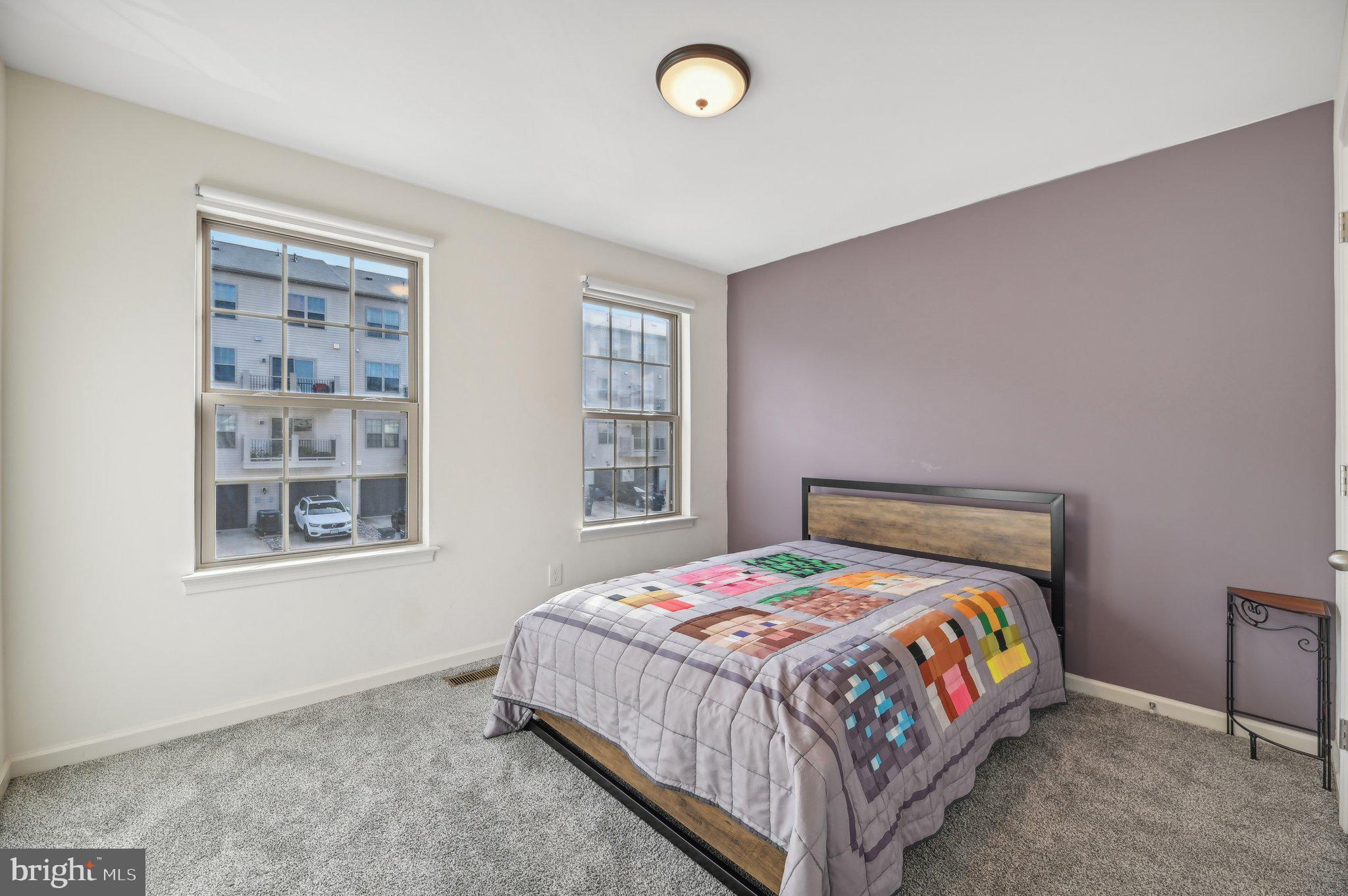 HAMPTON SQUARE CONDOMINIUMS - Residential