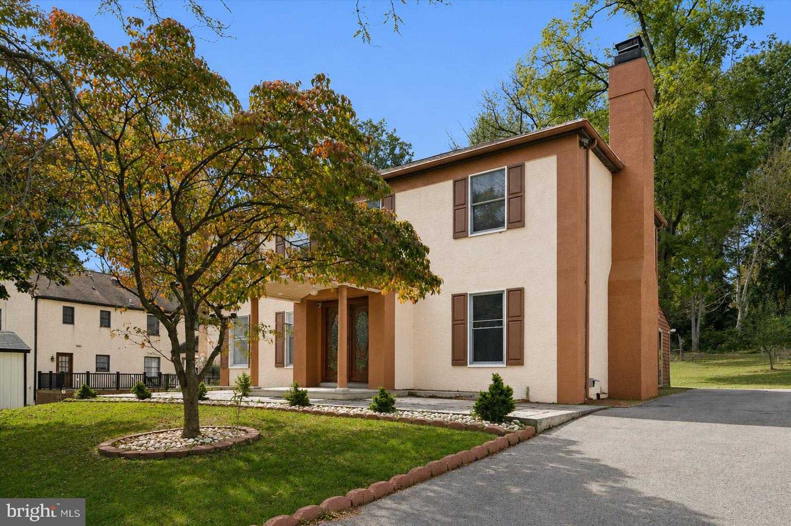 506 FLORA CIRCLE