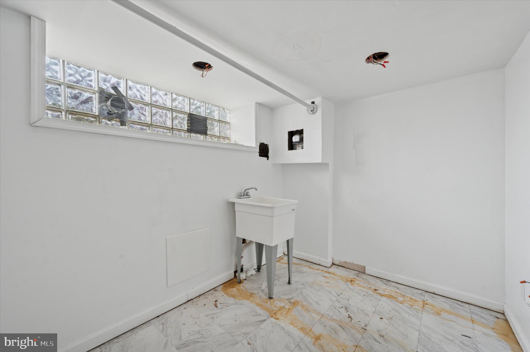 PHILADELPHIA - Residential