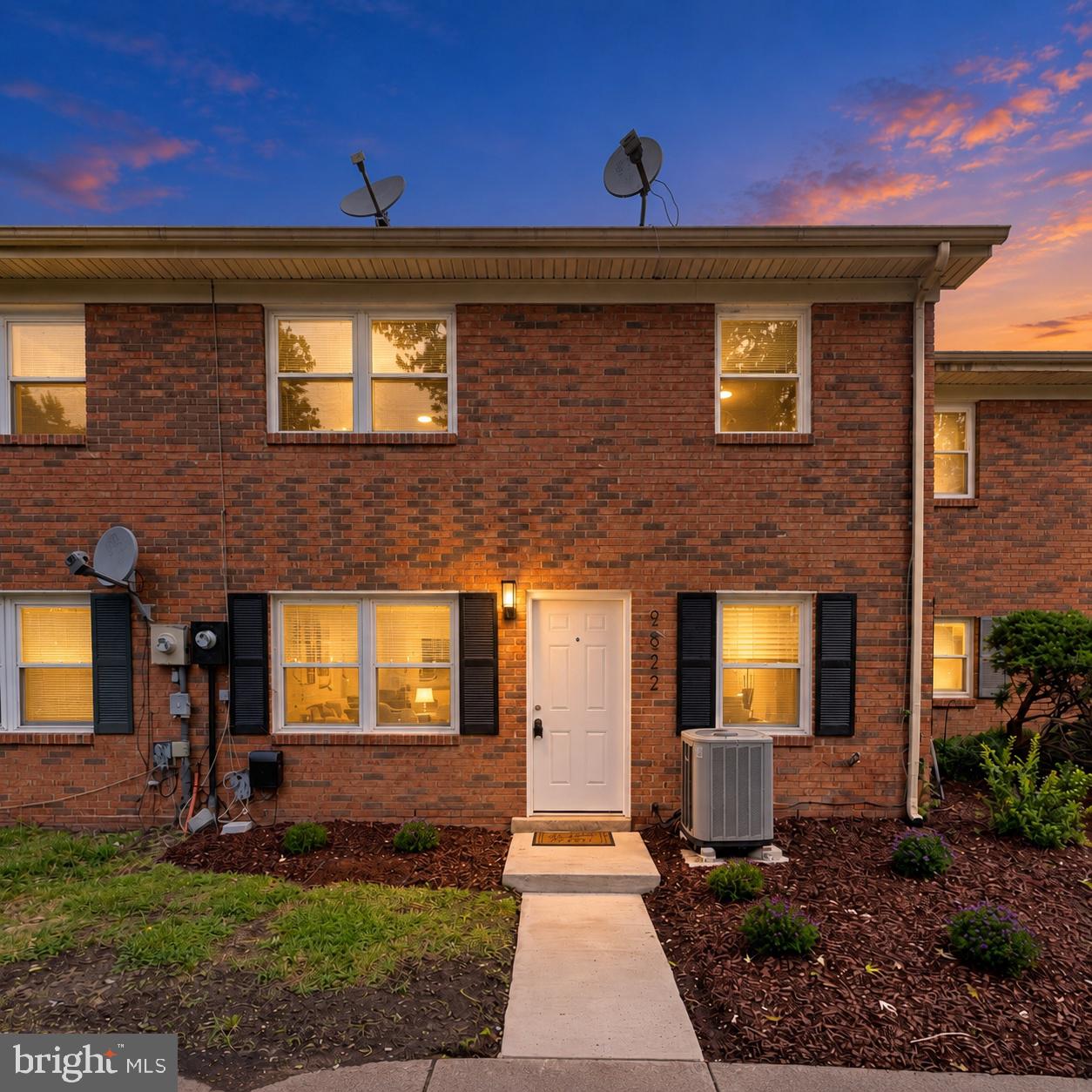 9522 HAGEL CIRCLE