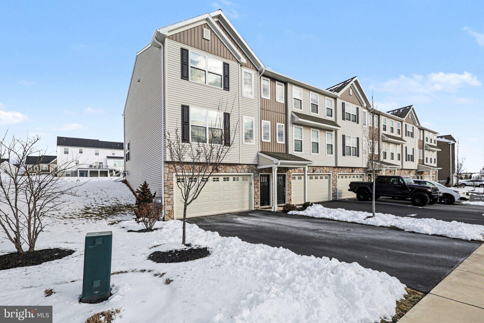 557 BROOK SHIRE COURT