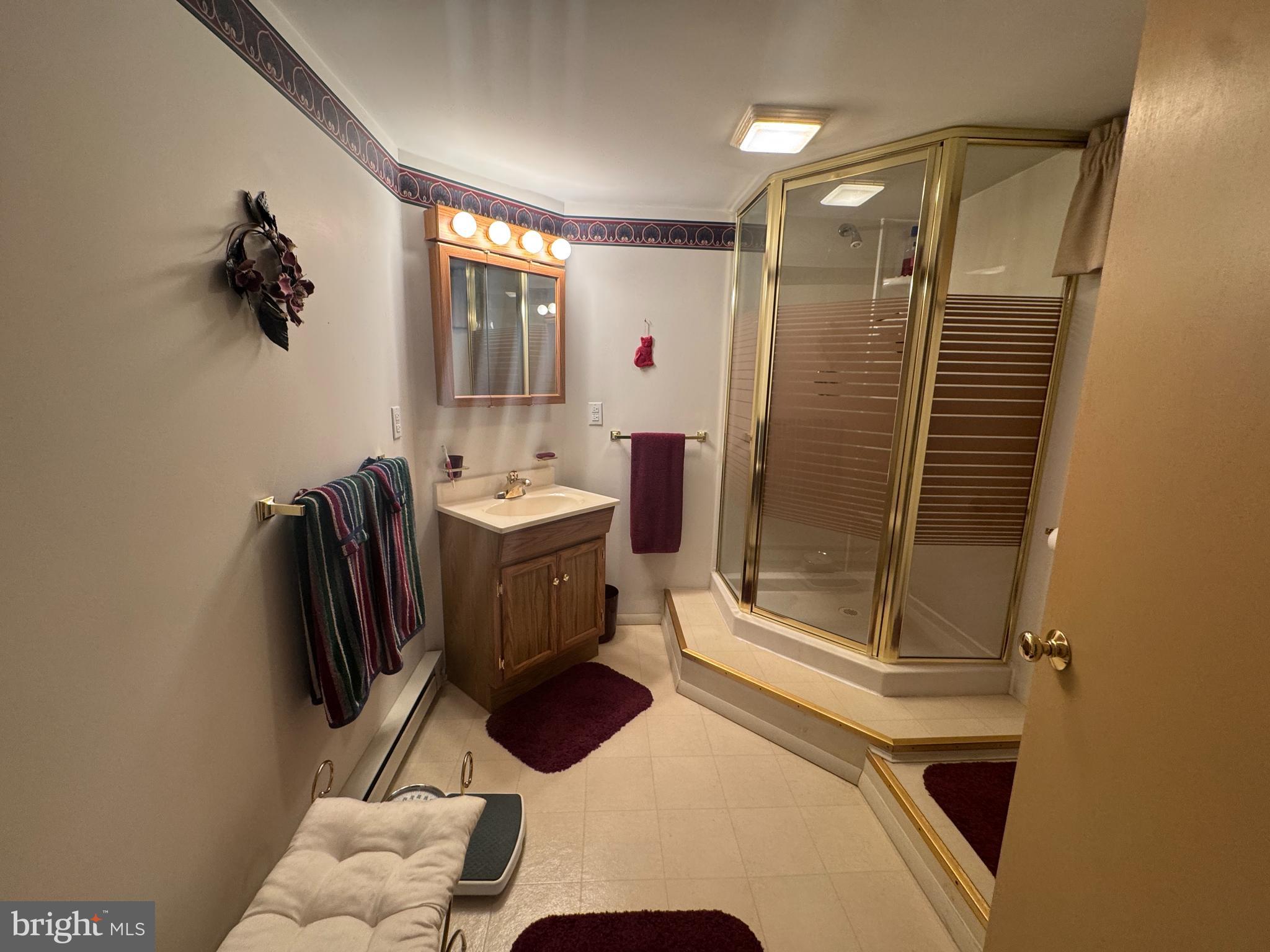 OAKWOOD - Residential