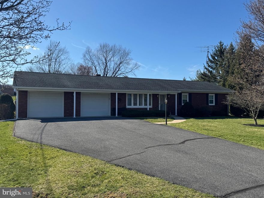 EXTREMELY CLEAN AND WELL-CARED-FOR HOME IN MERCERSBURG, PA! This beautifully cared-for ranch-style home offers 3 bedrooms, 2 bathrooms, living room, kitchen, dining room, and a bright sunroom. The finished basement includes a family room and a cozy den, providing additional living space. A two-car garage adds convenience, all situated on a 0.8± acre level lot. Conveniently located near Mercersburg, shopping, and local amenities—this home is a must-see! This property will be offered at auction on Tuesday May 6, 2025 @ 3:00pm. The List price in no way represents a minimum, starting, or acceptable bid.