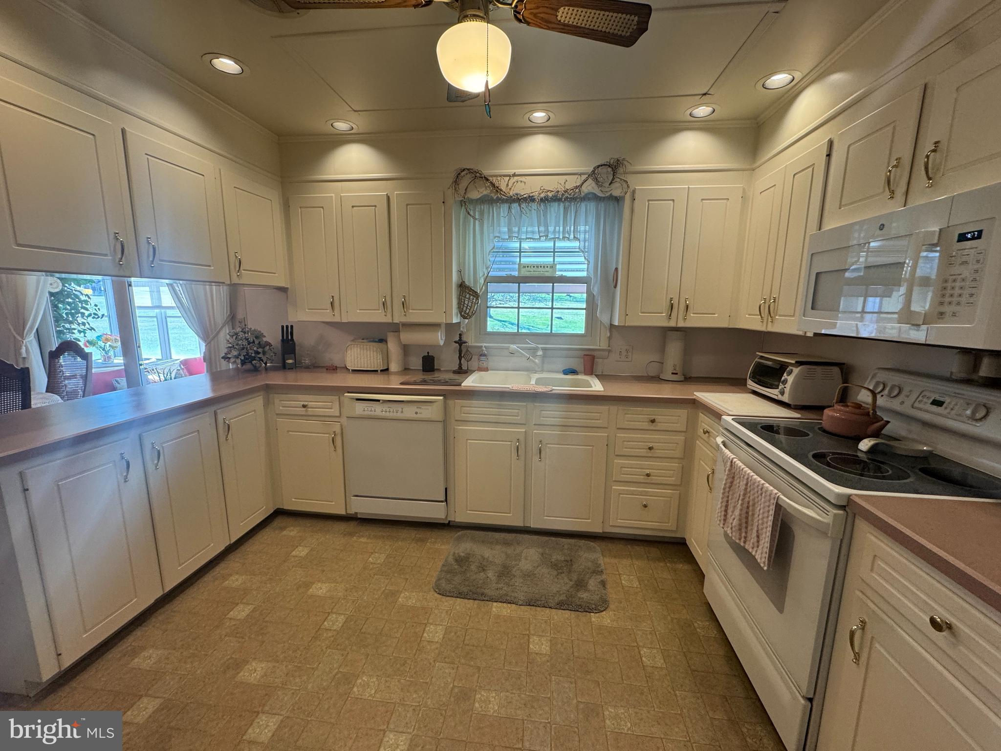 OAKWOOD - Residential