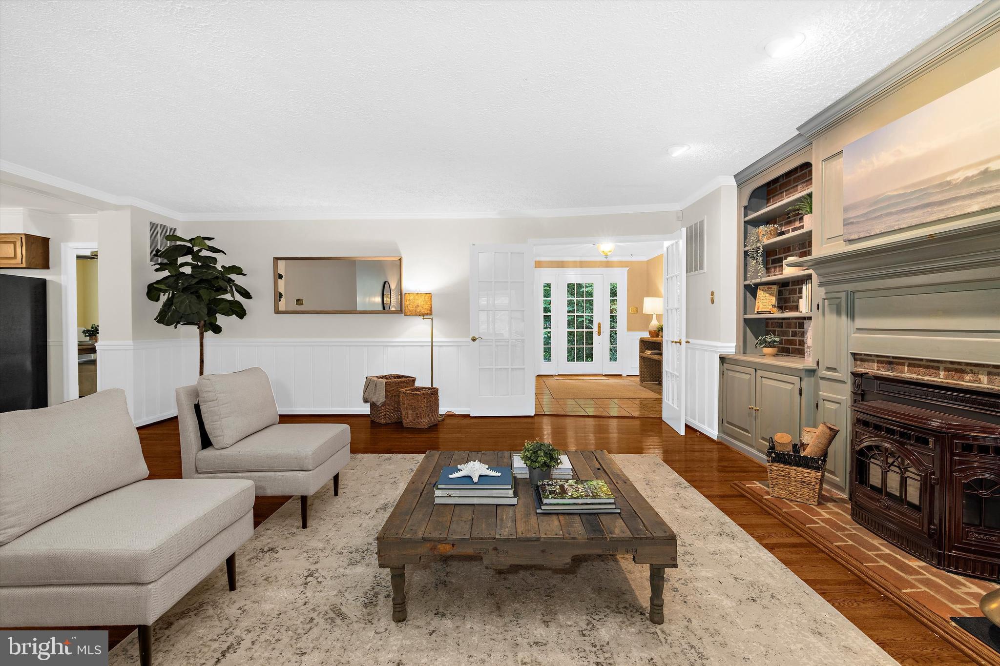 671 DISCOVERY COURT