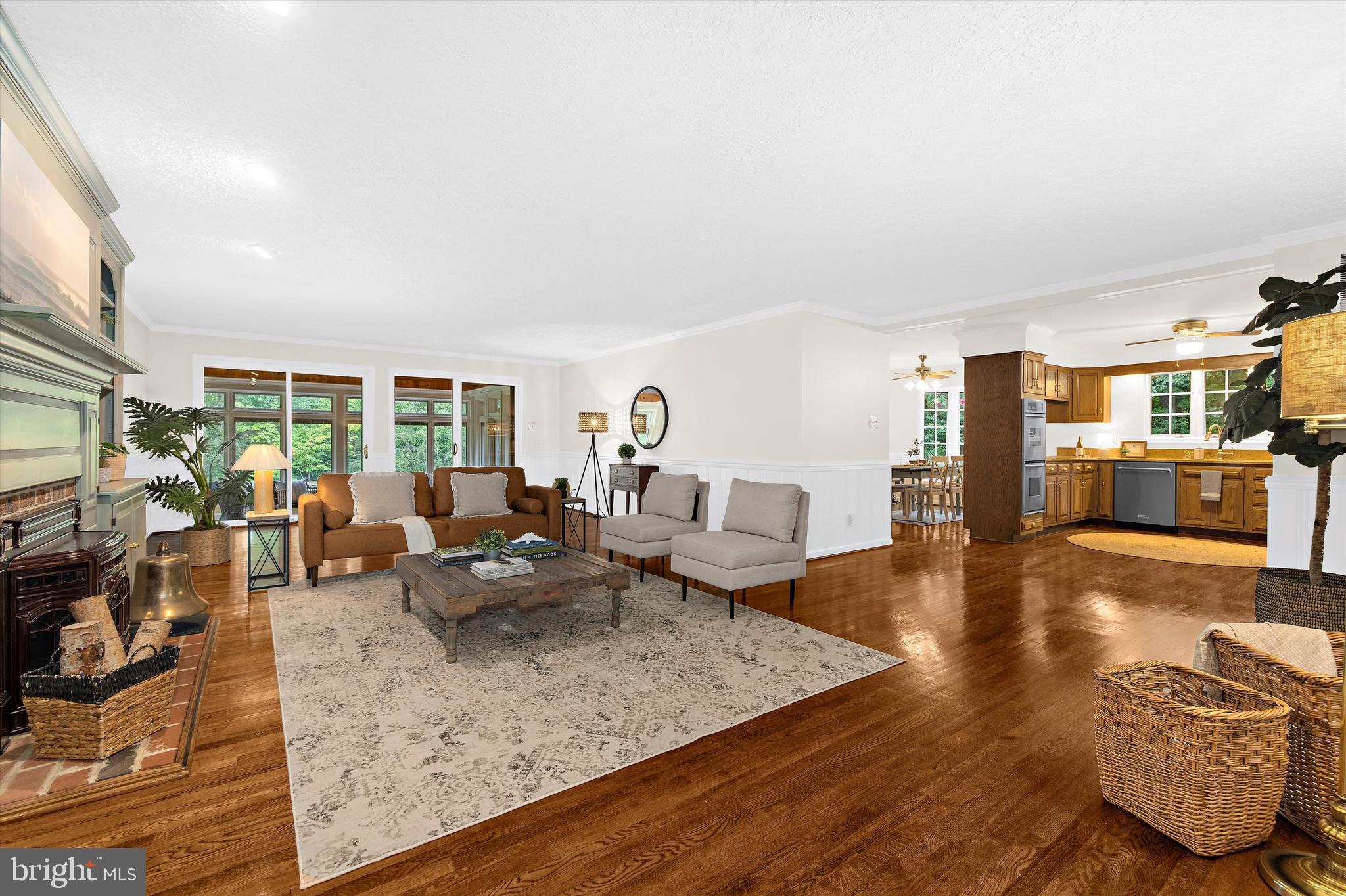 671 DISCOVERY COURT
