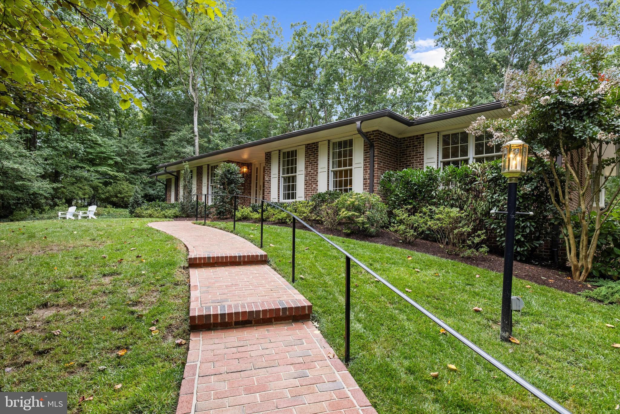 671 DISCOVERY COURT