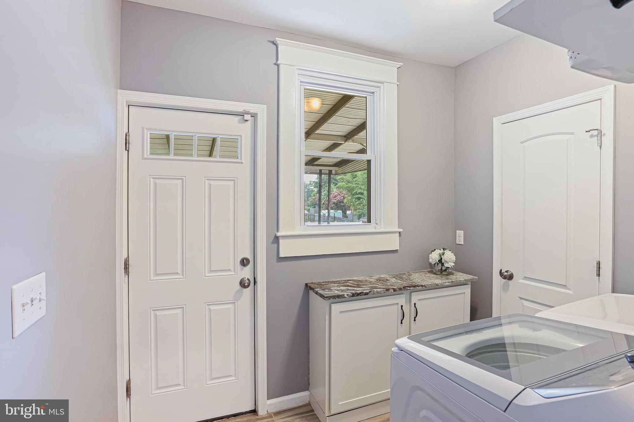 BEVERLY HILLS - Residential