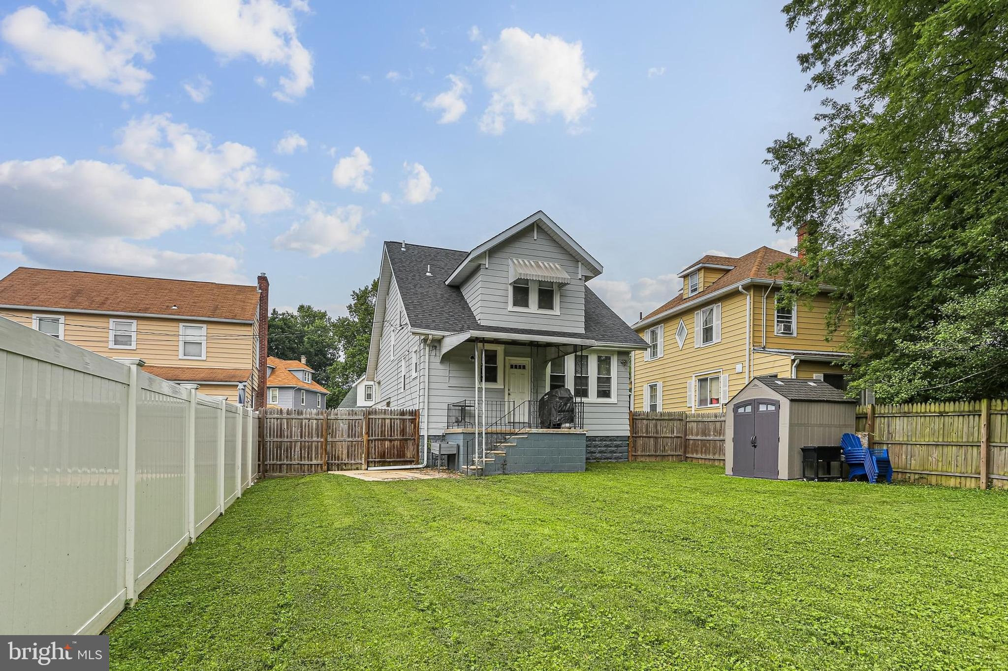 BEVERLY HILLS - Residential