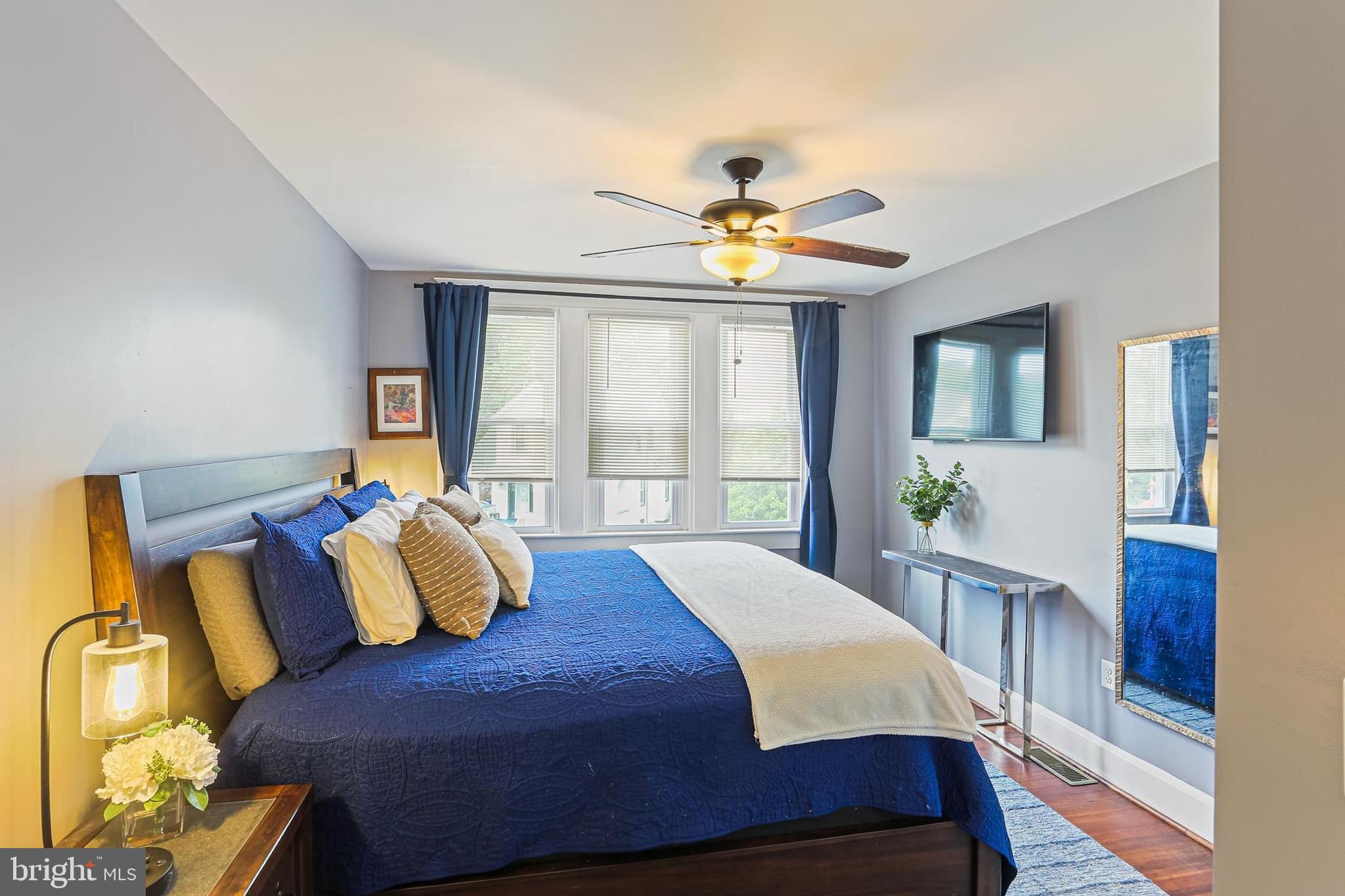 BEVERLY HILLS - Residential