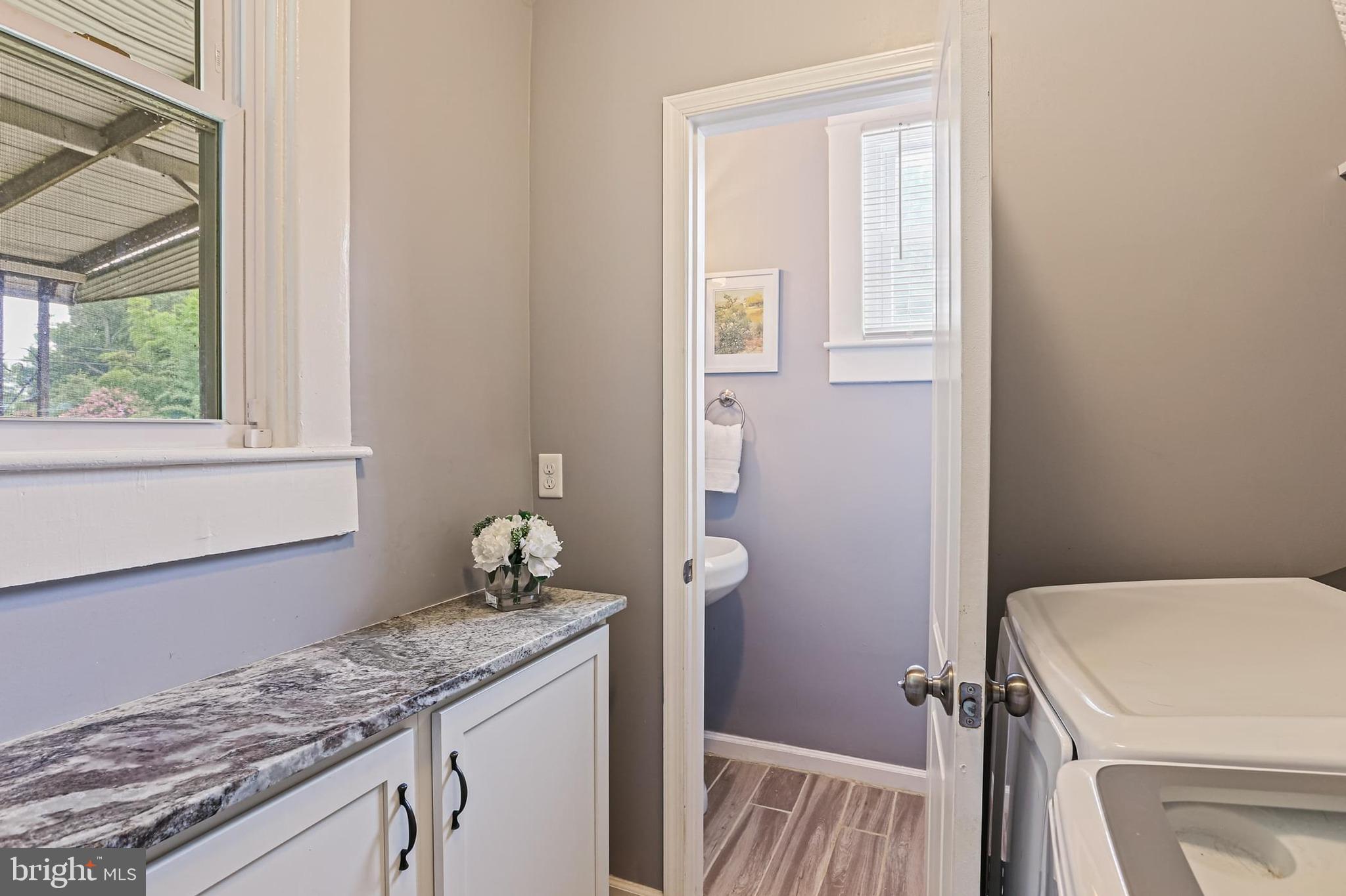 BEVERLY HILLS - Residential