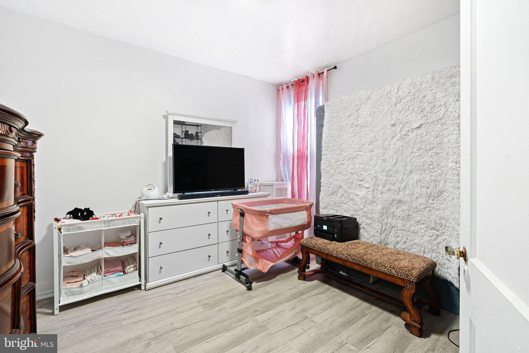 NORTHWOOD - Residential