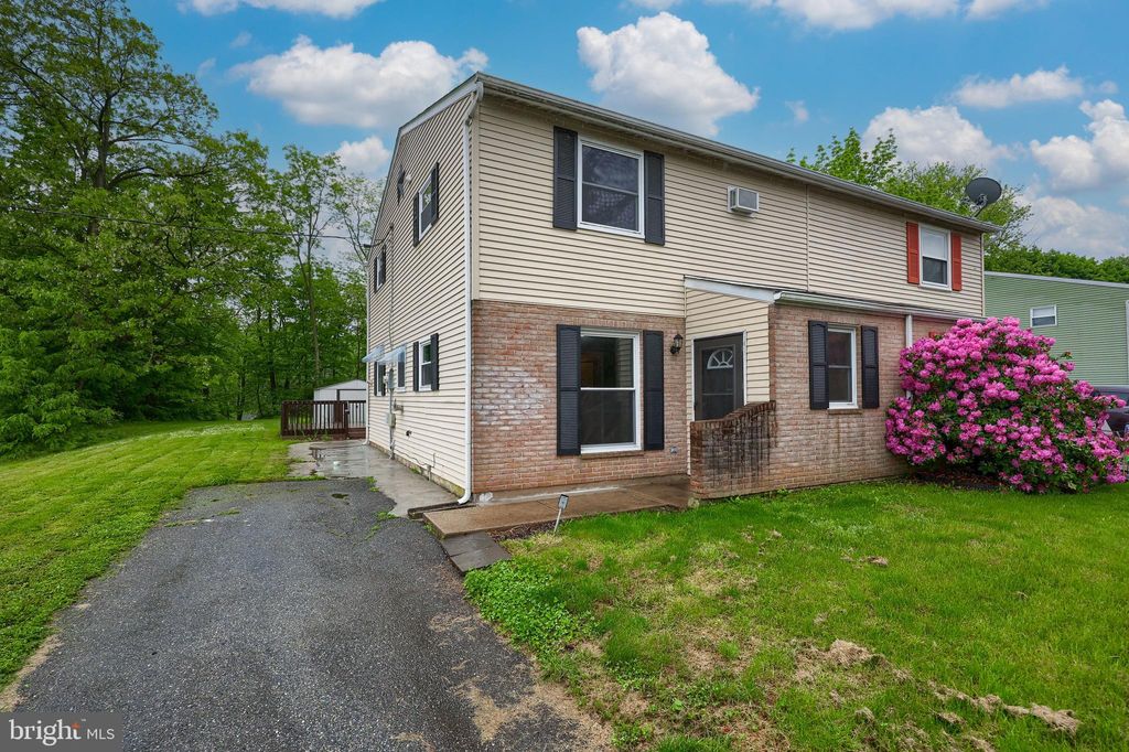 Photo of 578 Creekside Lane, Mount Joy, PA 17552 (MLS # PALA2051084)