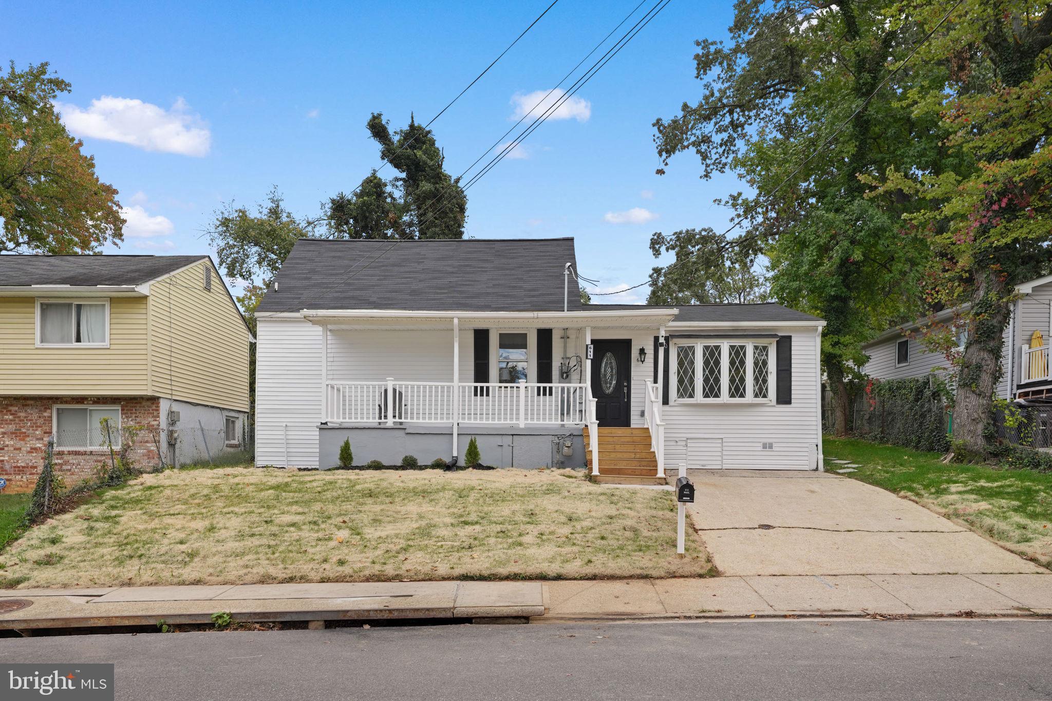 611 FERNLEAF AVENUE