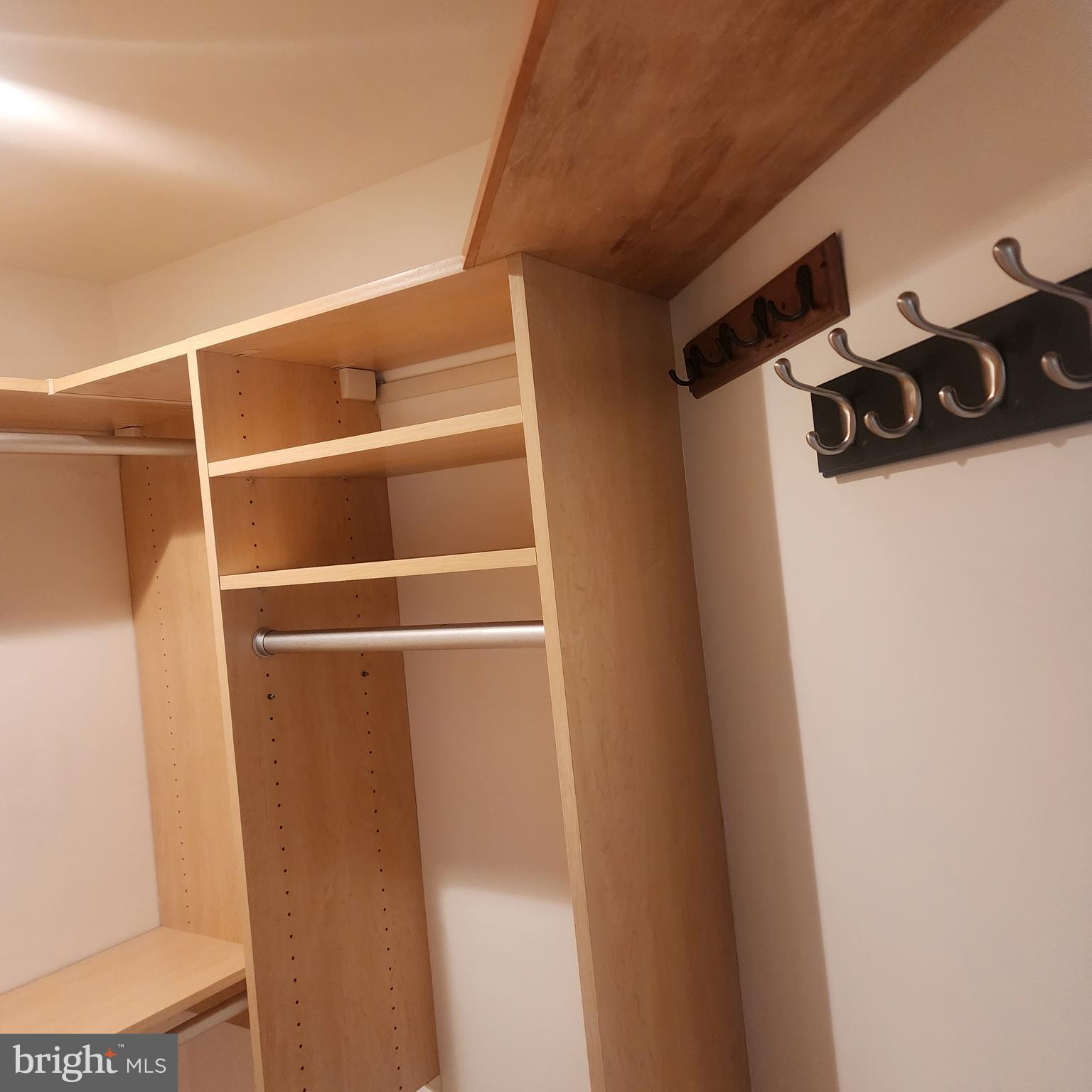 SENECA POINTE - Residential