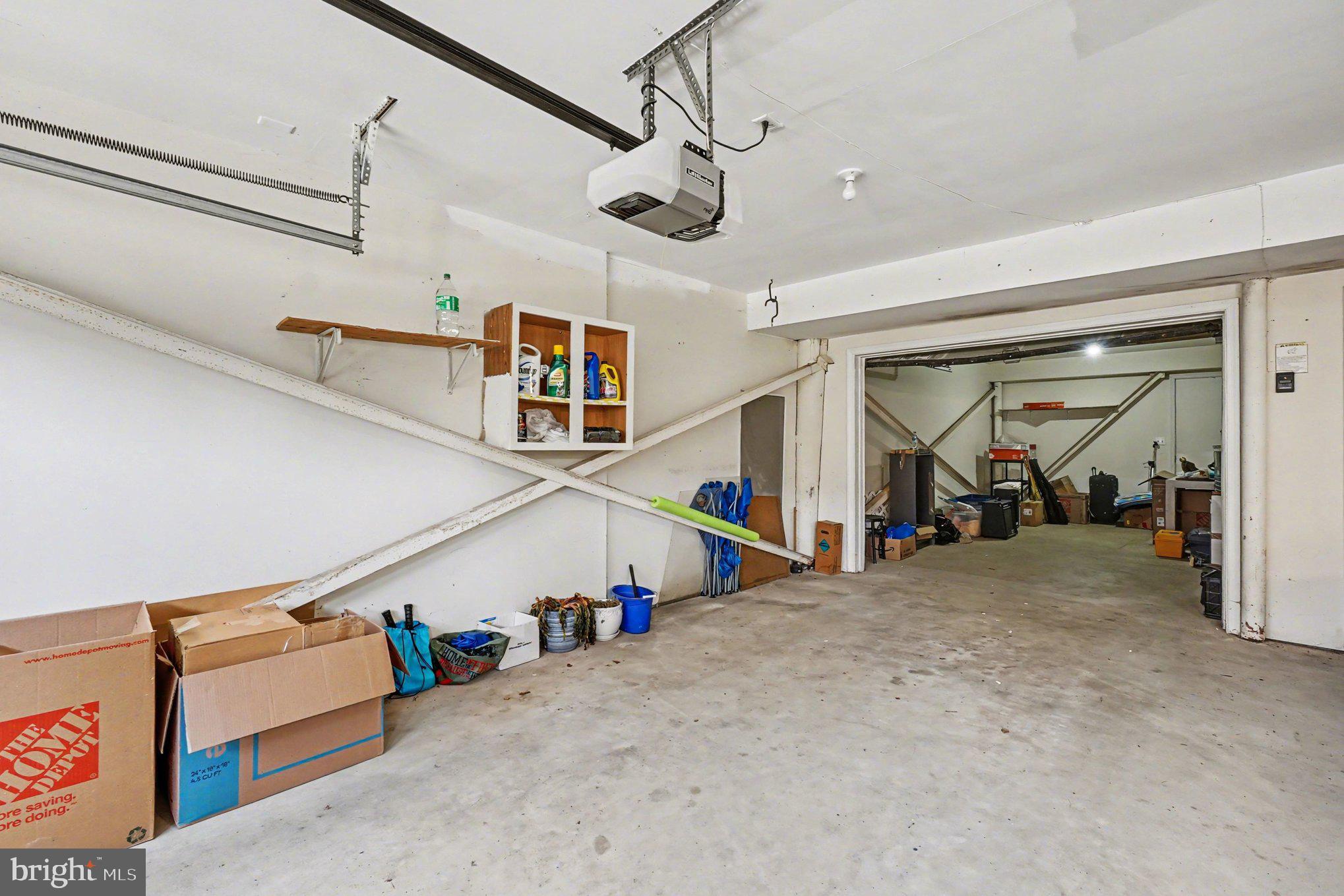 SENECA POINTE - Residential