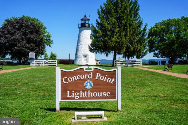 SENECA POINTE - Residential