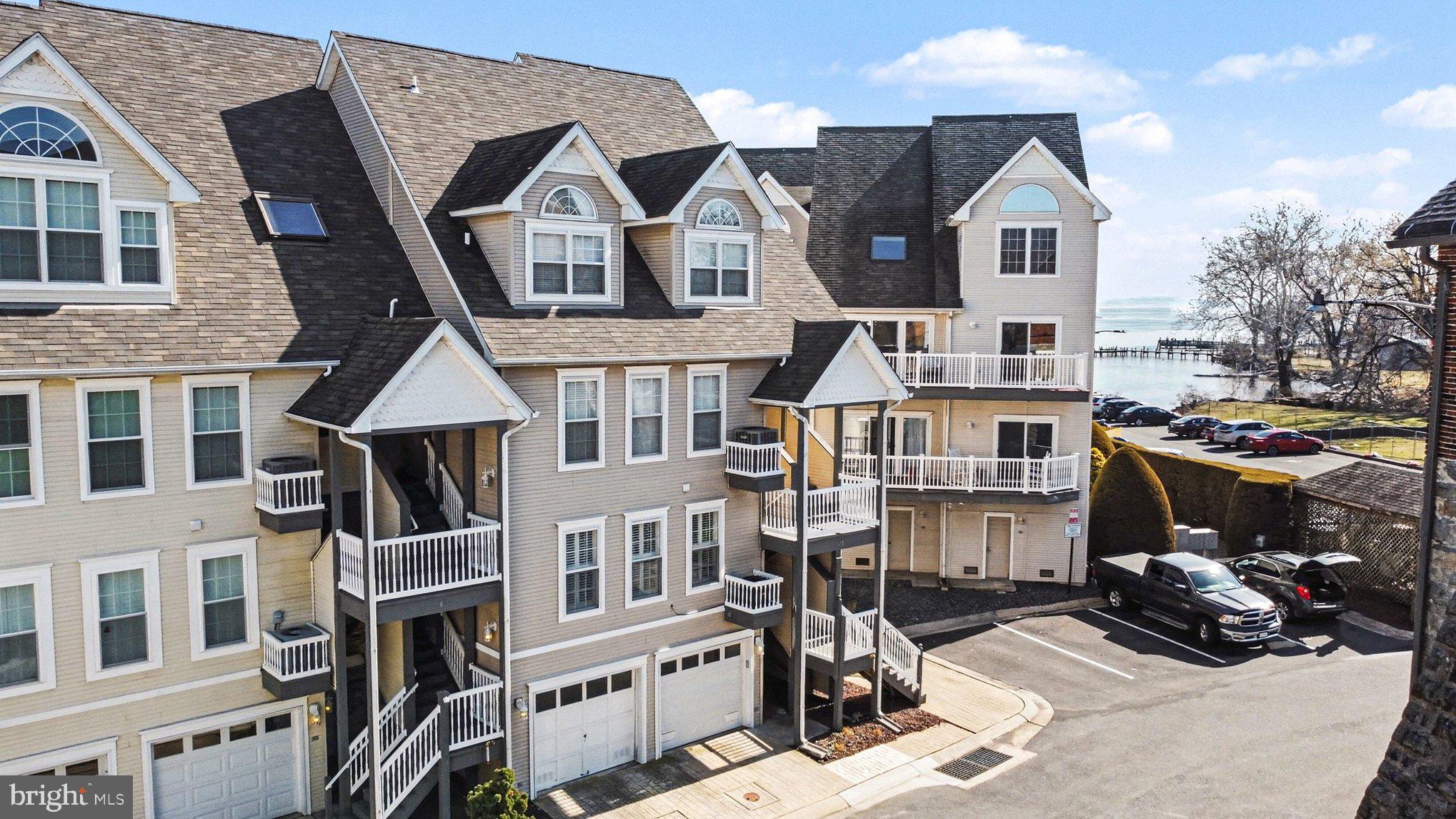 SENECA POINTE - Residential