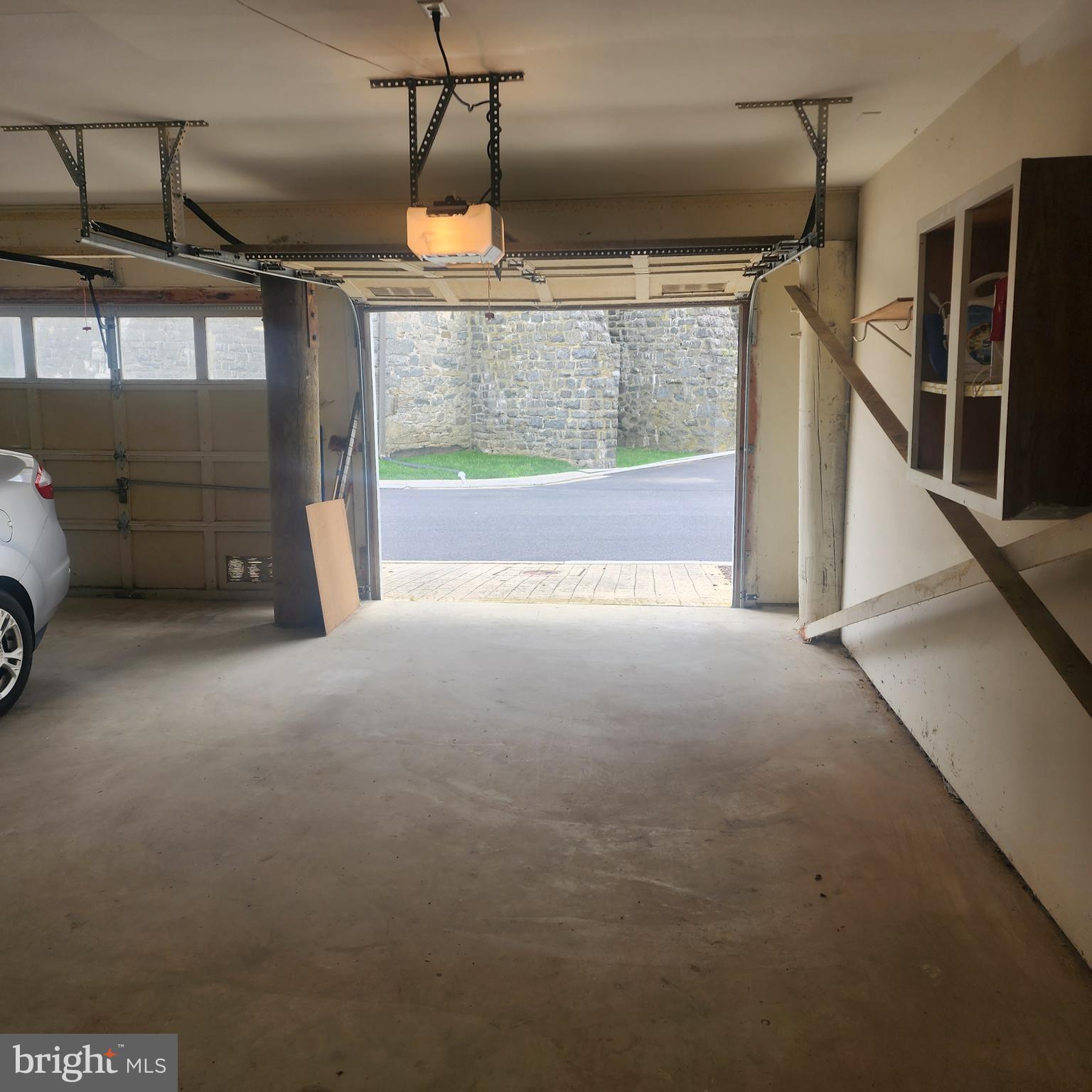 SENECA POINTE - Residential