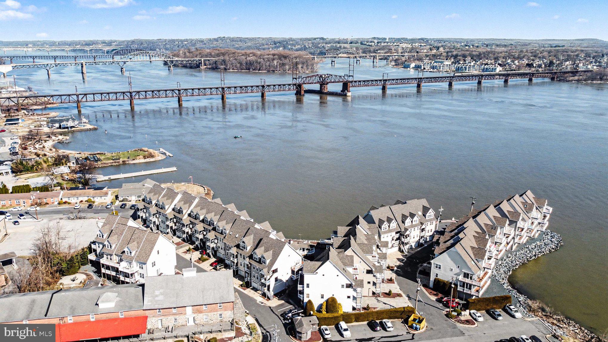 SENECA POINTE - Residential