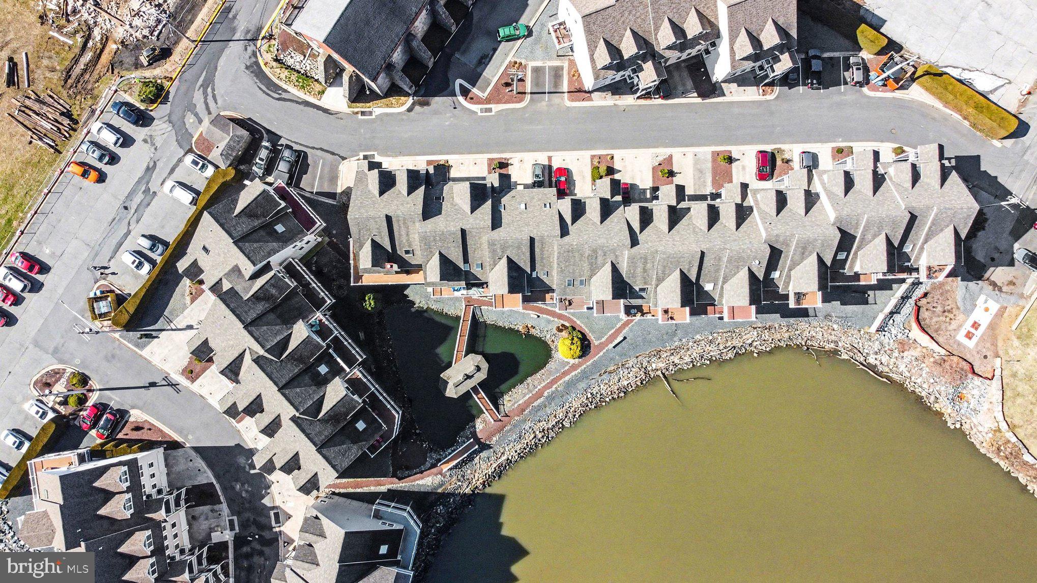 SENECA POINTE - Residential