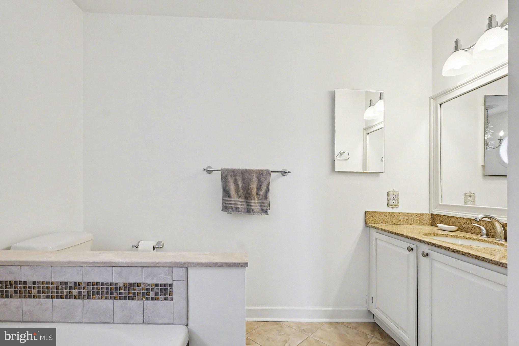 SENECA POINTE - Residential