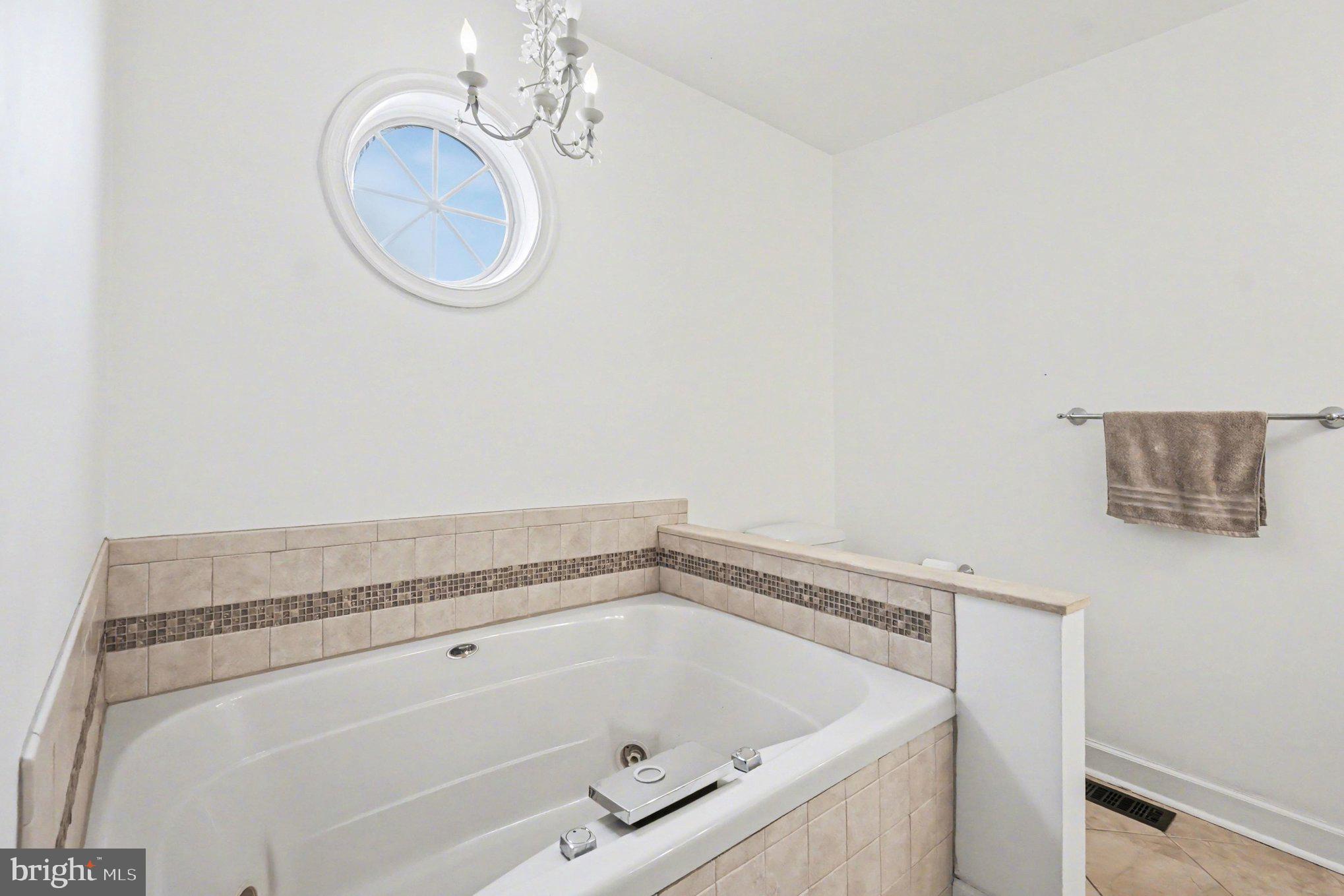 SENECA POINTE - Residential