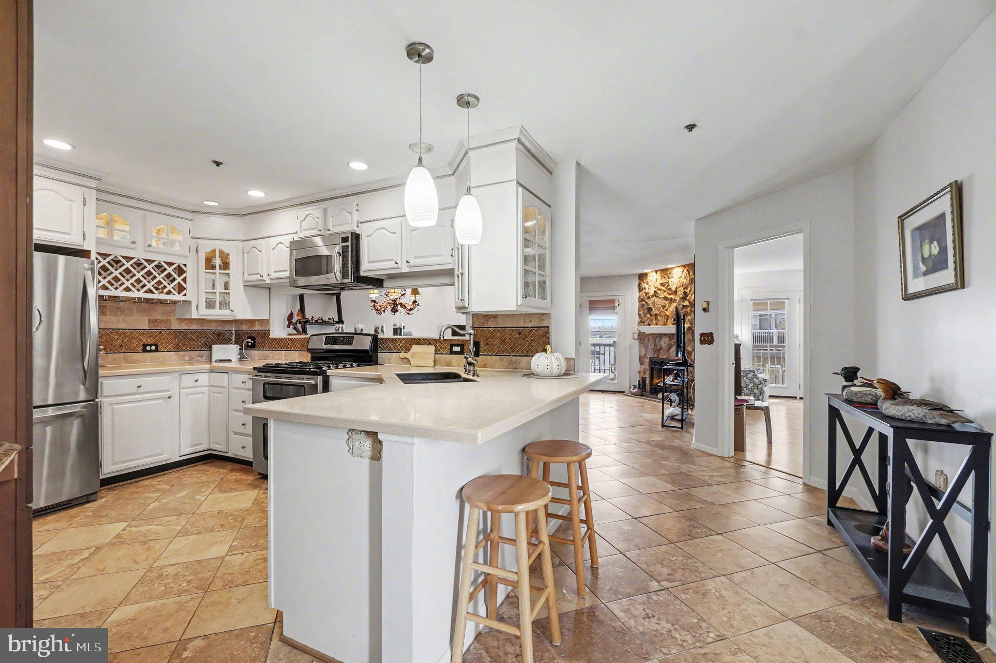 201 SENECA WAY A 201-A