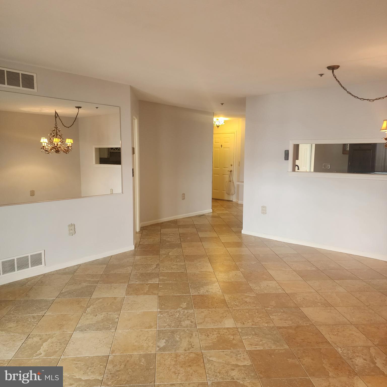 SENECA POINTE - Residential