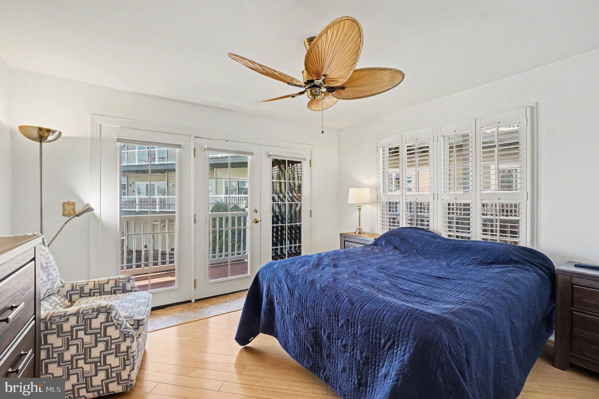 SENECA POINTE - Residential