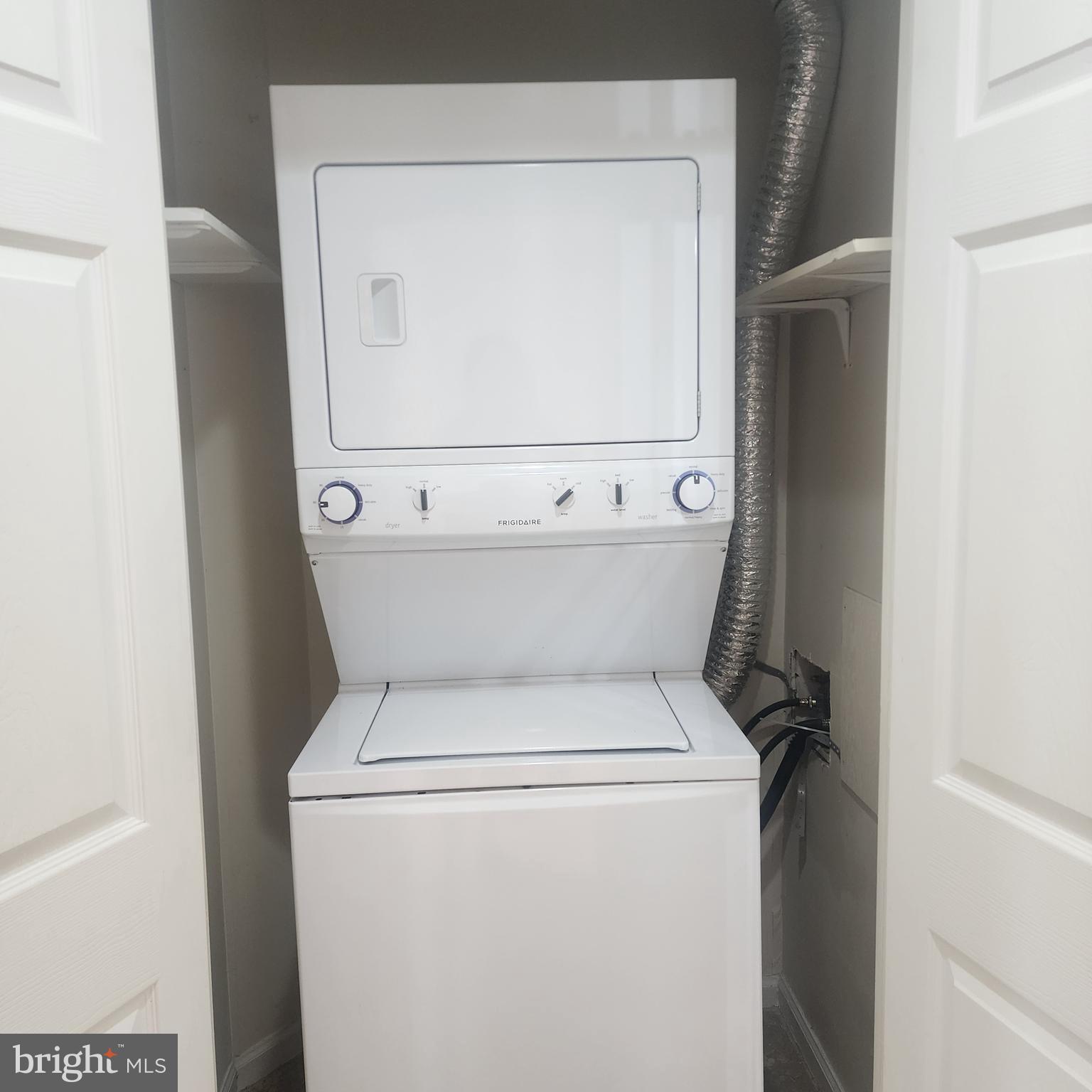 SENECA POINTE - Residential