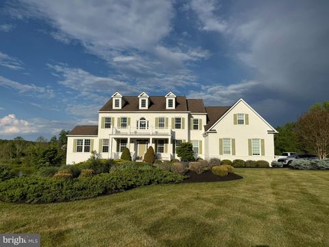 Photo of 23028 Creighton Farms Drive, LEESBURG, VA 20175 (MLS # VALO2125868)