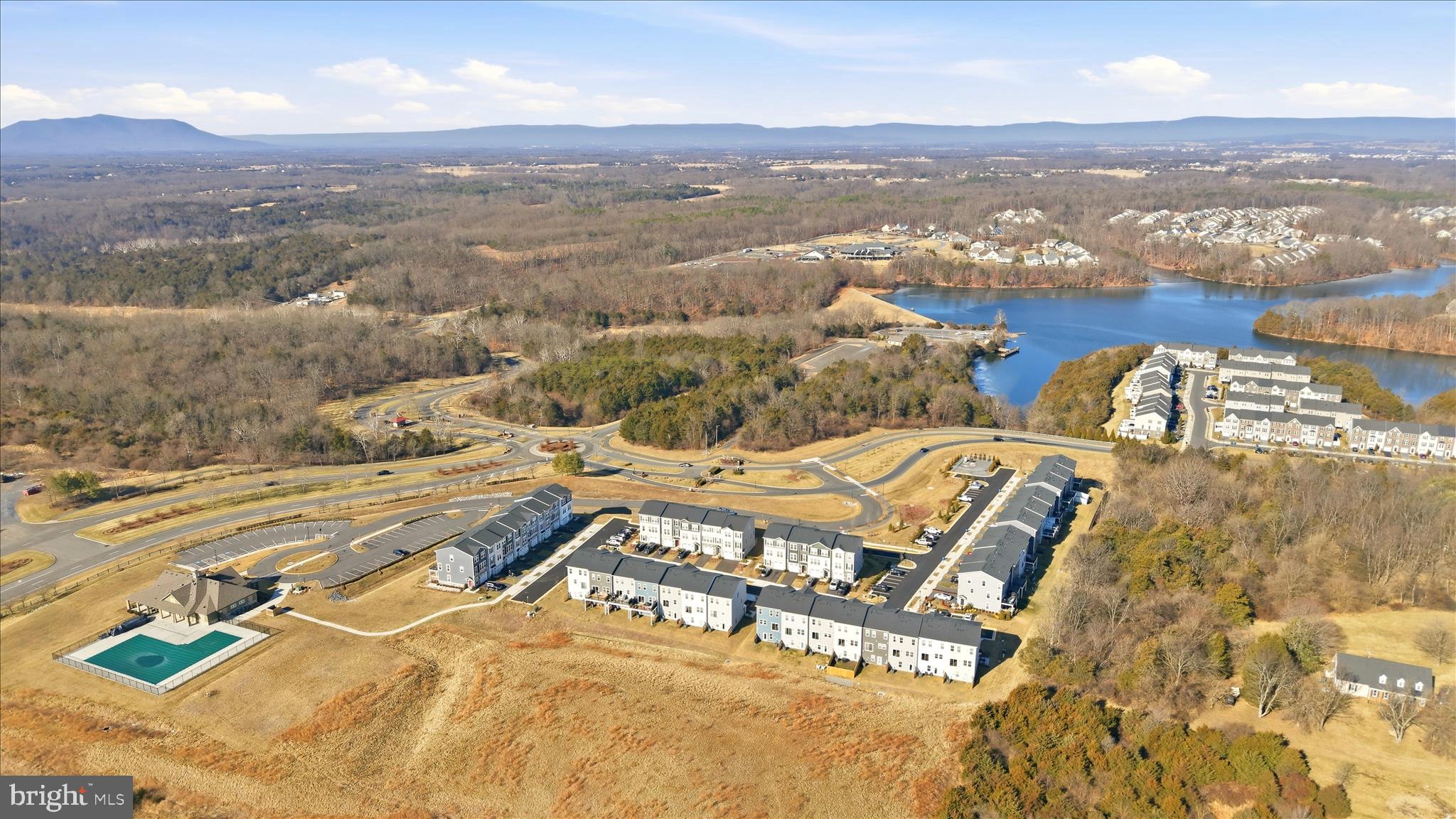 LAKE FREDERICK - Residential