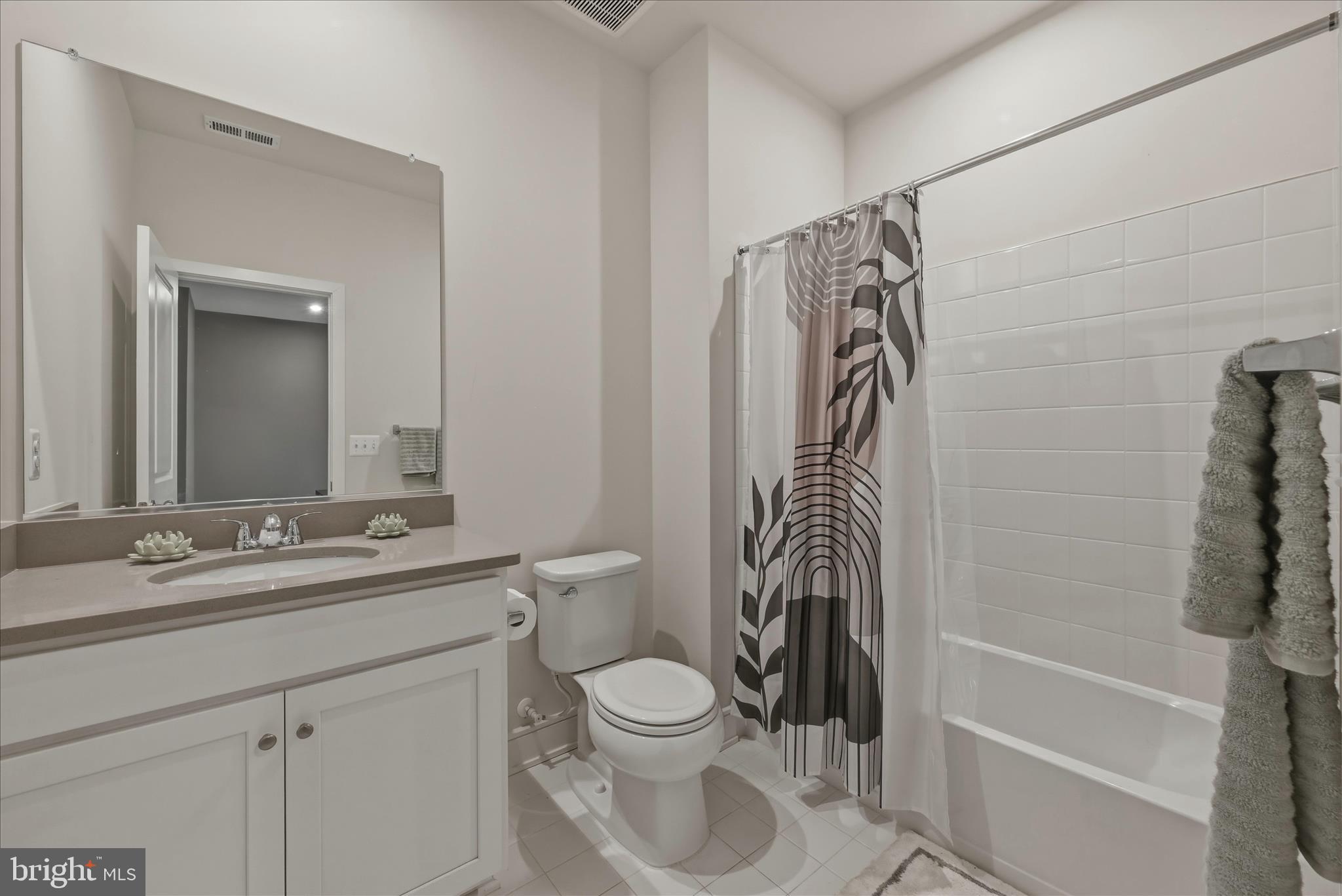 LAKE FREDERICK - Residential