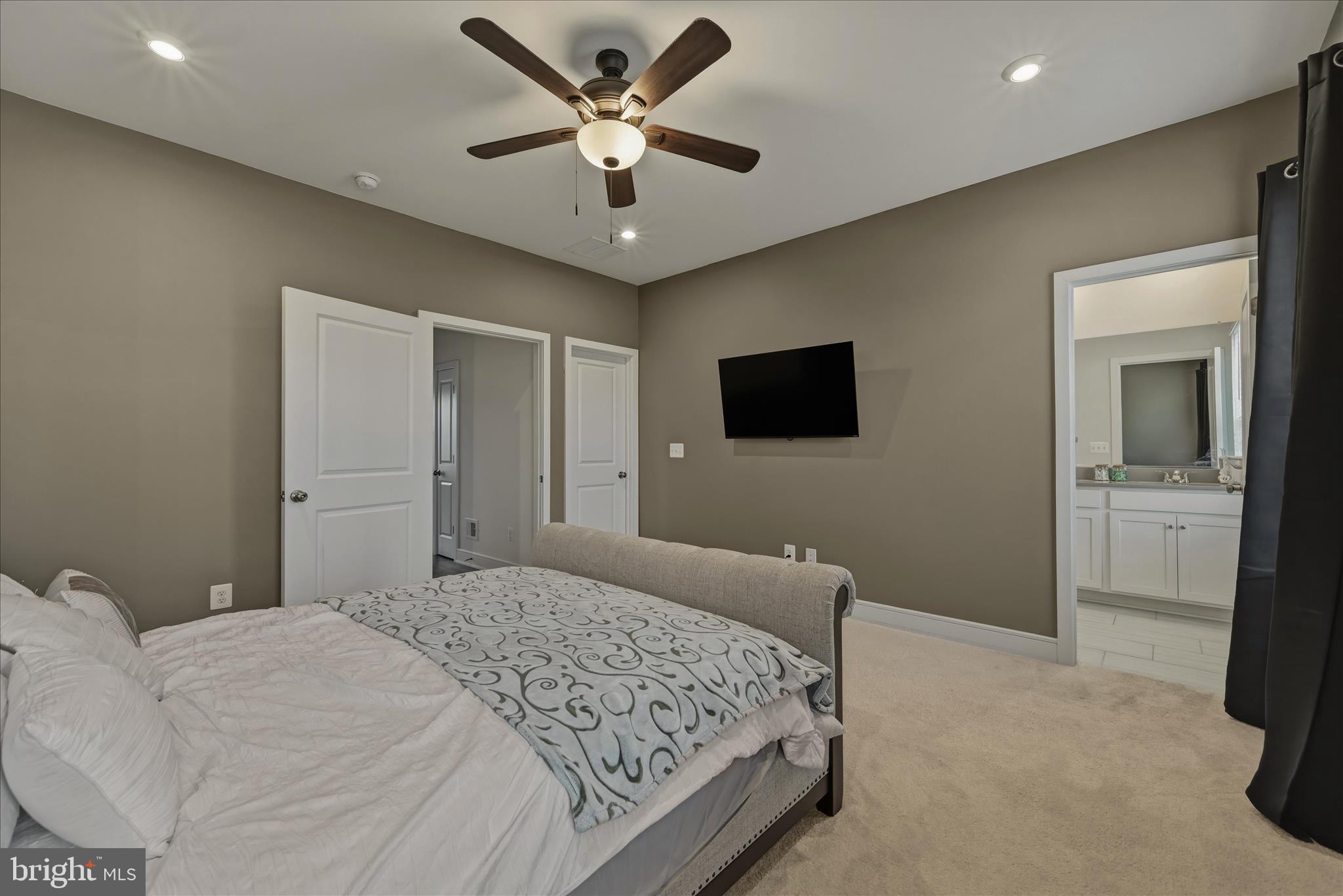 LAKE FREDERICK - Residential