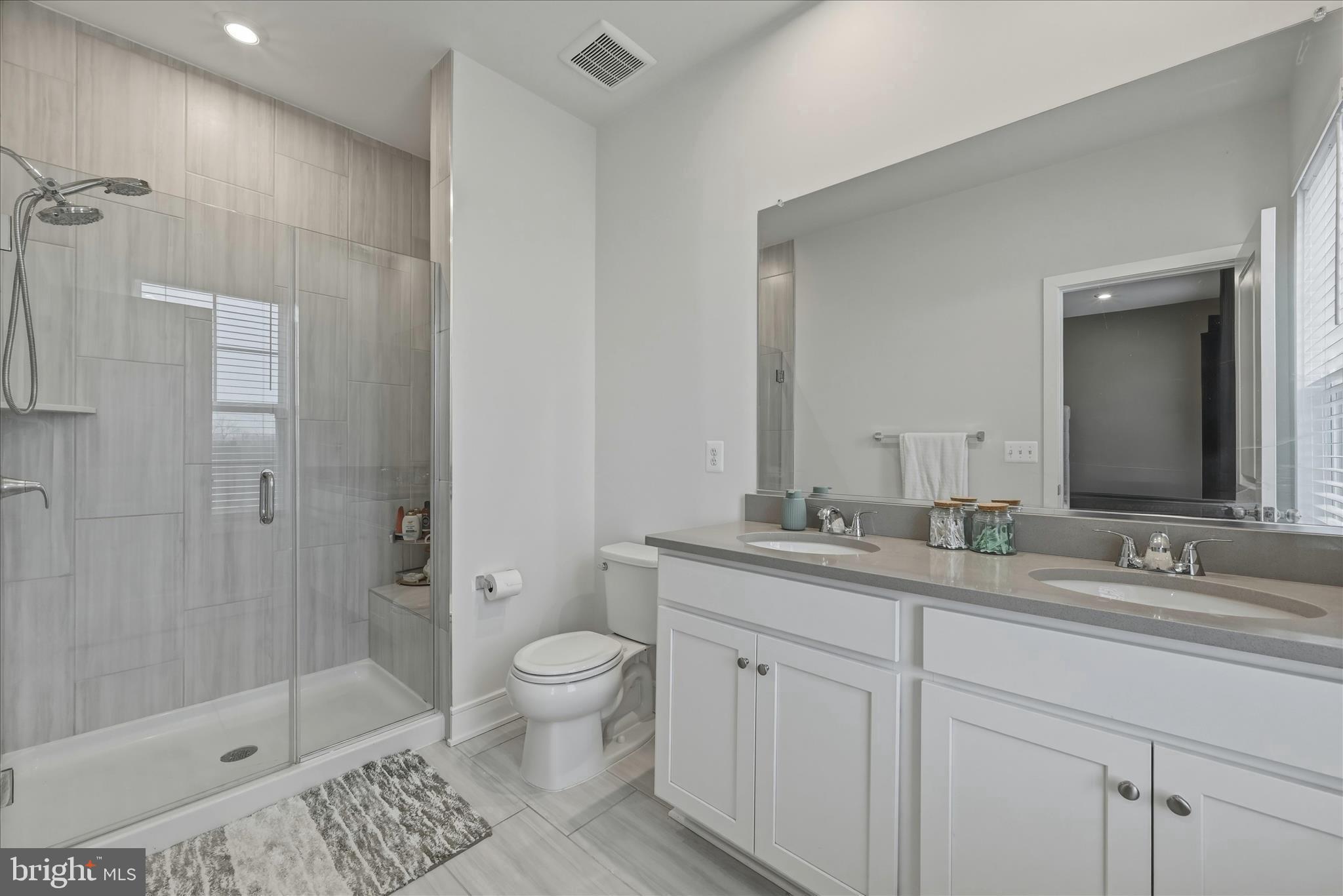 LAKE FREDERICK - Residential