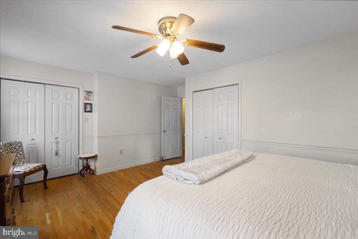 TUDOR SQUARE - Residential