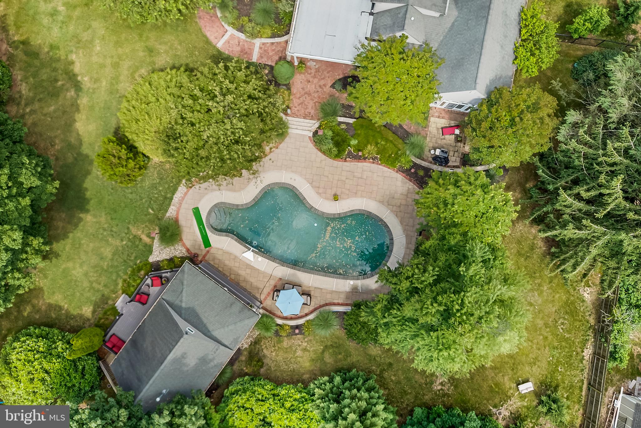 NEWTOWN SQ - Residential