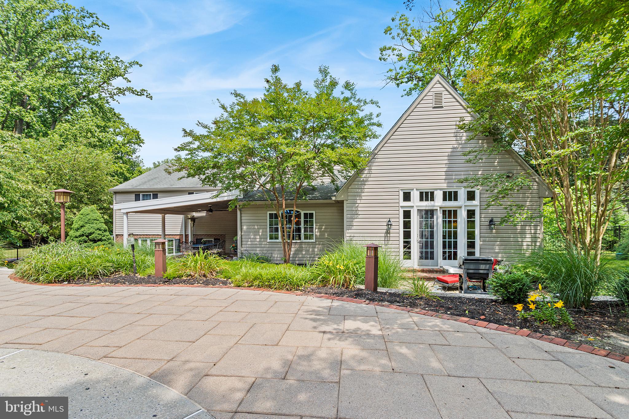 NEWTOWN SQ - Residential
