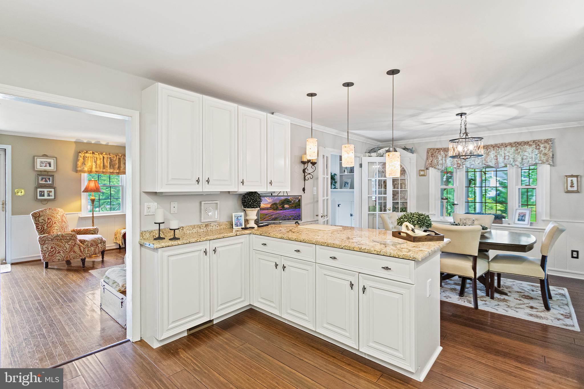 NEWTOWN SQ - Residential