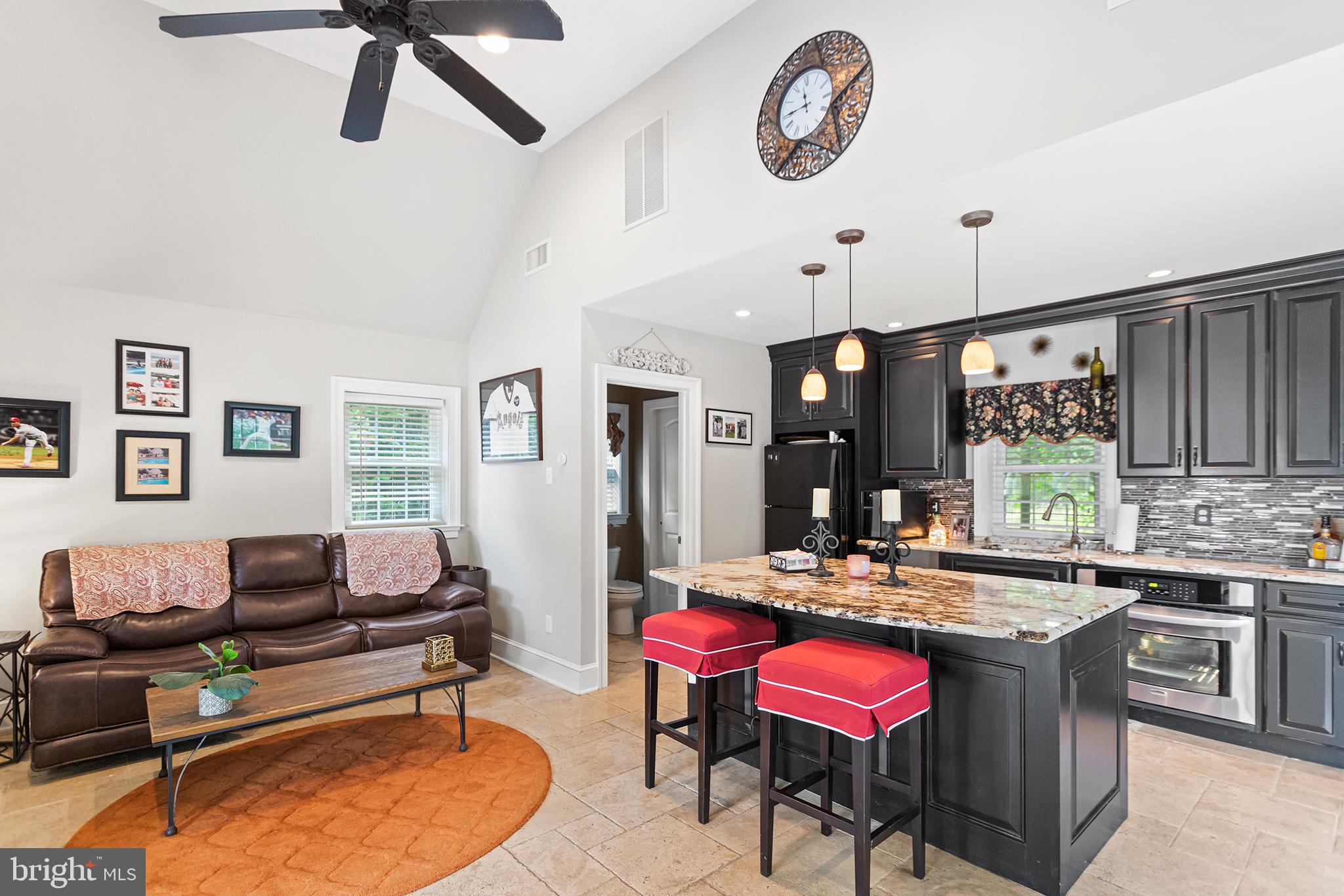 NEWTOWN SQ - Residential