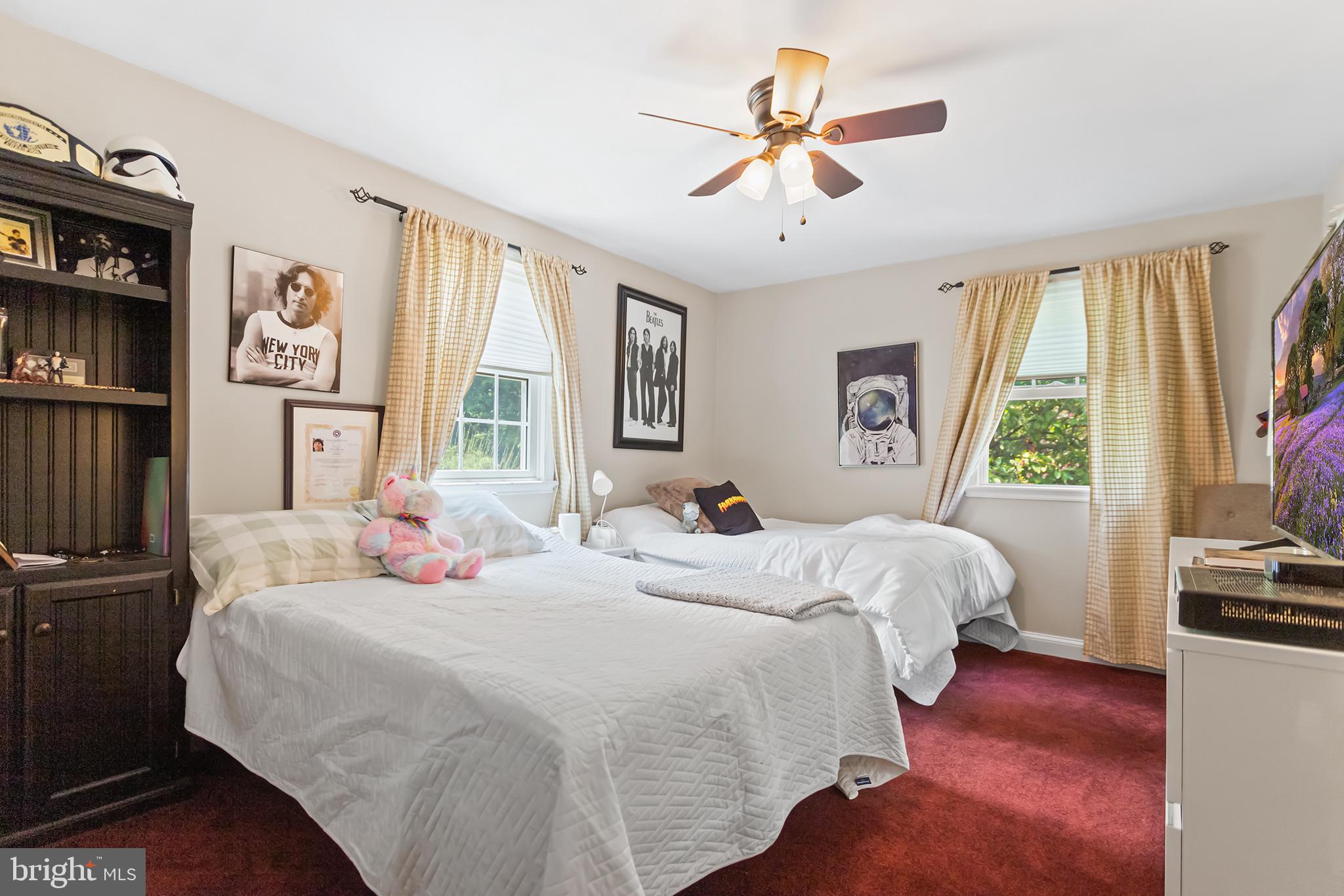 NEWTOWN SQ - Residential